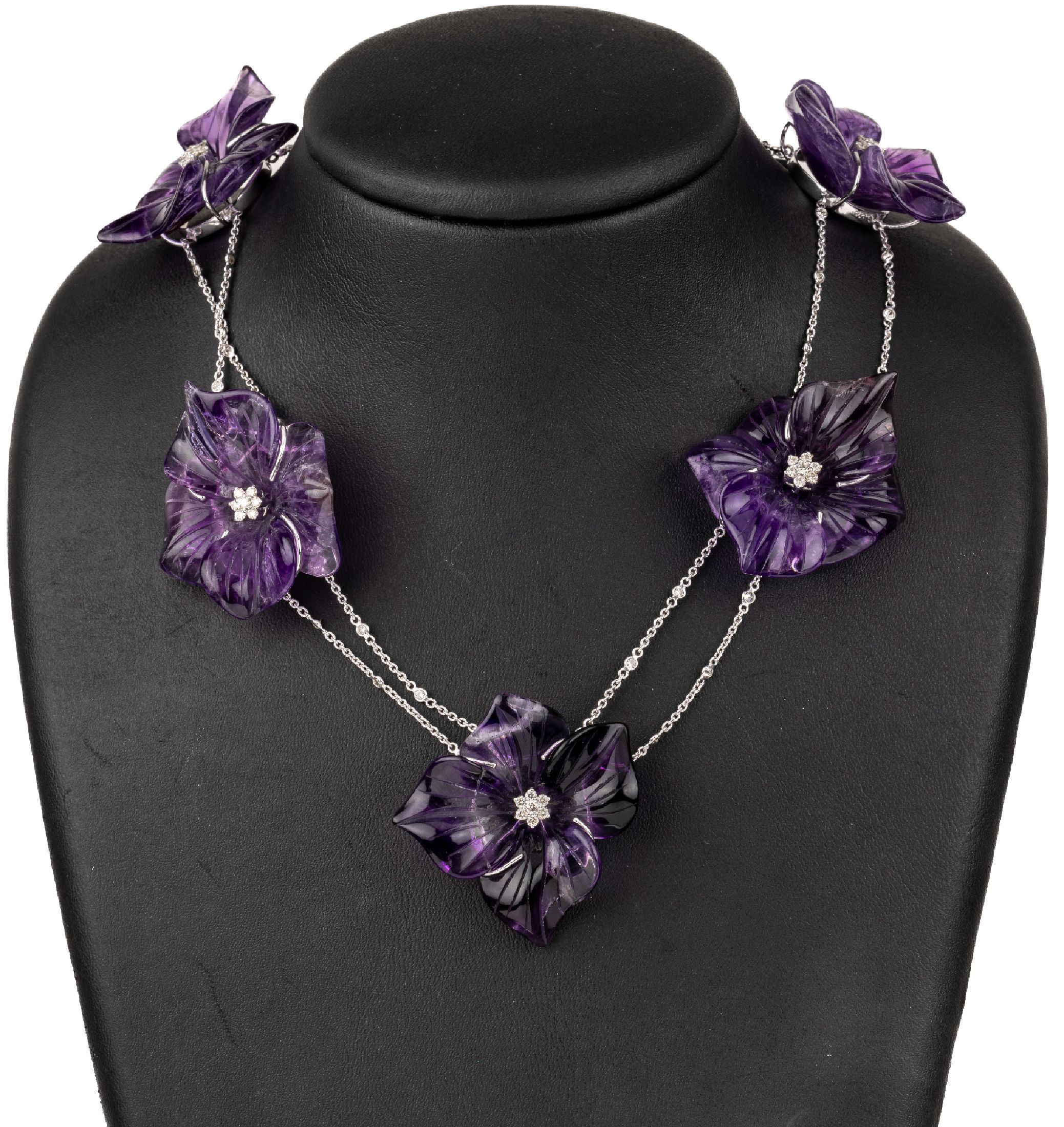 Exklusives 18 kt Gold Brillant-Amethyst- Collier, WG 750/000, 6 Amethystblüten geschnitten, geschliffen, pol. und grav., (1 Blüte min. besch.), ...