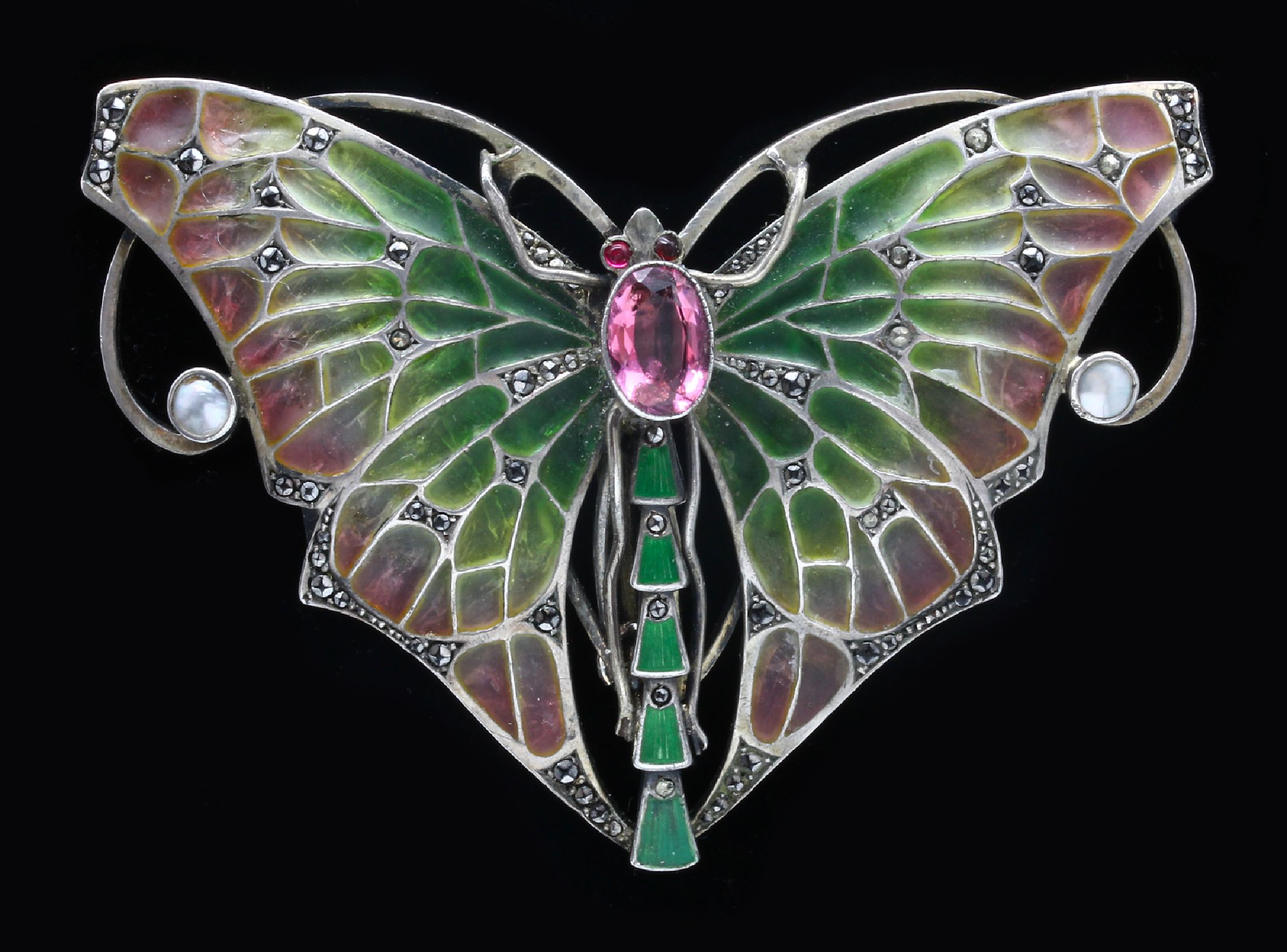 Detail c: Ausgefallene Jugendstil-Gürtelschließe, wohl LEVINGER & BISSINGER, Pforzheim 1902-1904, 2-tlg., in Form eines Schmetterlings, einzelne Silberteile ...