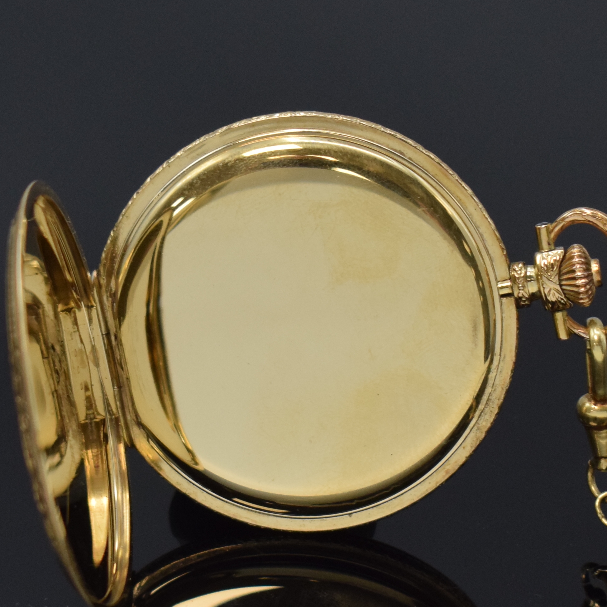 Detail e: Taschenuhrkette in GG 585/000 an vergoldeter Tissot Savonette, Kette Gew. ca. 13g, L. ca. 47 cm, Savonette Schweiz um 1930, Geh. guill. und grav., ...