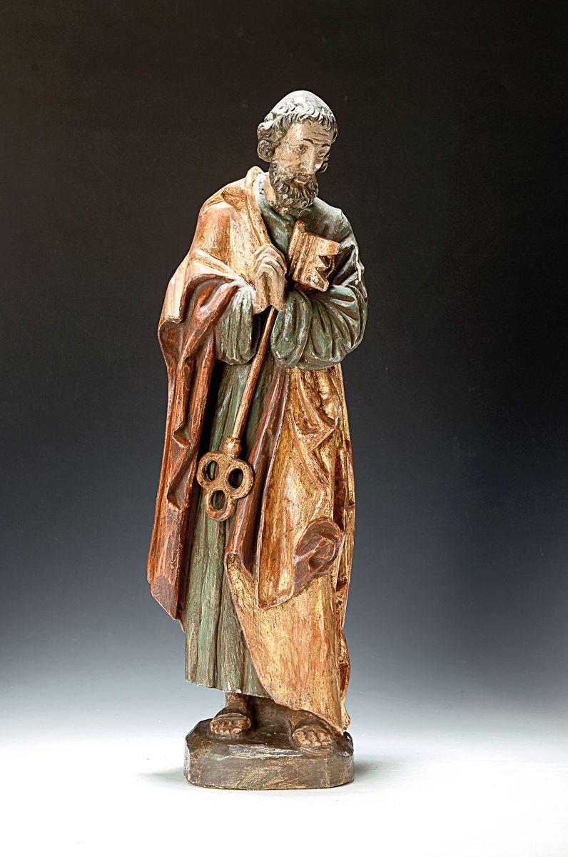 Große Heiligenfigur mit Konsole, 20. Jh., Hl. Petrus mit Schlüssel, Holz geschnitzt und bunt gefaßt, teilweise vergoldet, l. Gebr.-spuren bzw. ...