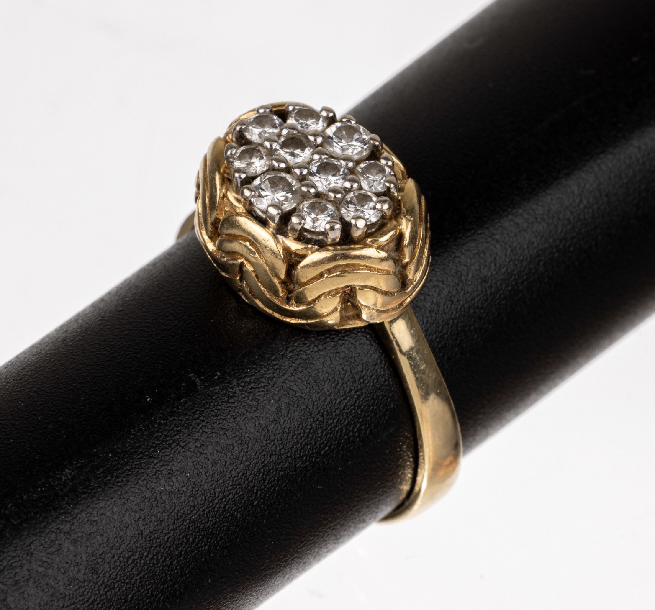 14 kt Gold Brillant-Ring, GG 585/000, 10 Brillanten zus. ca. 0.48 ct (grav.) Weiß/si, RW 59, ca. 5.8 g