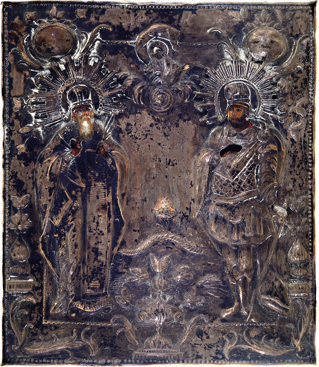 Detail a: 2 Ikonen, Russland, Ende 19.Jh., Tempera aufHolz, mit Silberoklad (gestempelt 84 und 900),Maria Eleusa, Bildträger mit ausgebrochener Ecke; ...