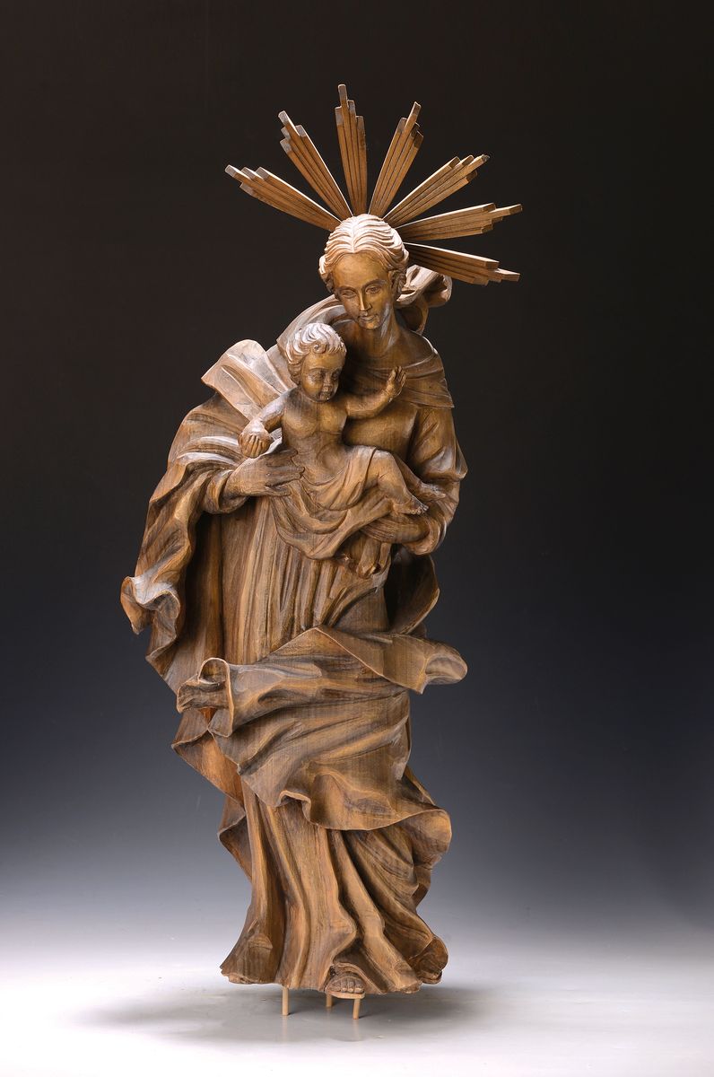 Heiligenfigur, nach barockem Vorbild, Mutter Gottes mit Jesuskind, Holz geschnitzt, Wandkonsole, H. ca. 92 cm, l. Gebr.-spuren