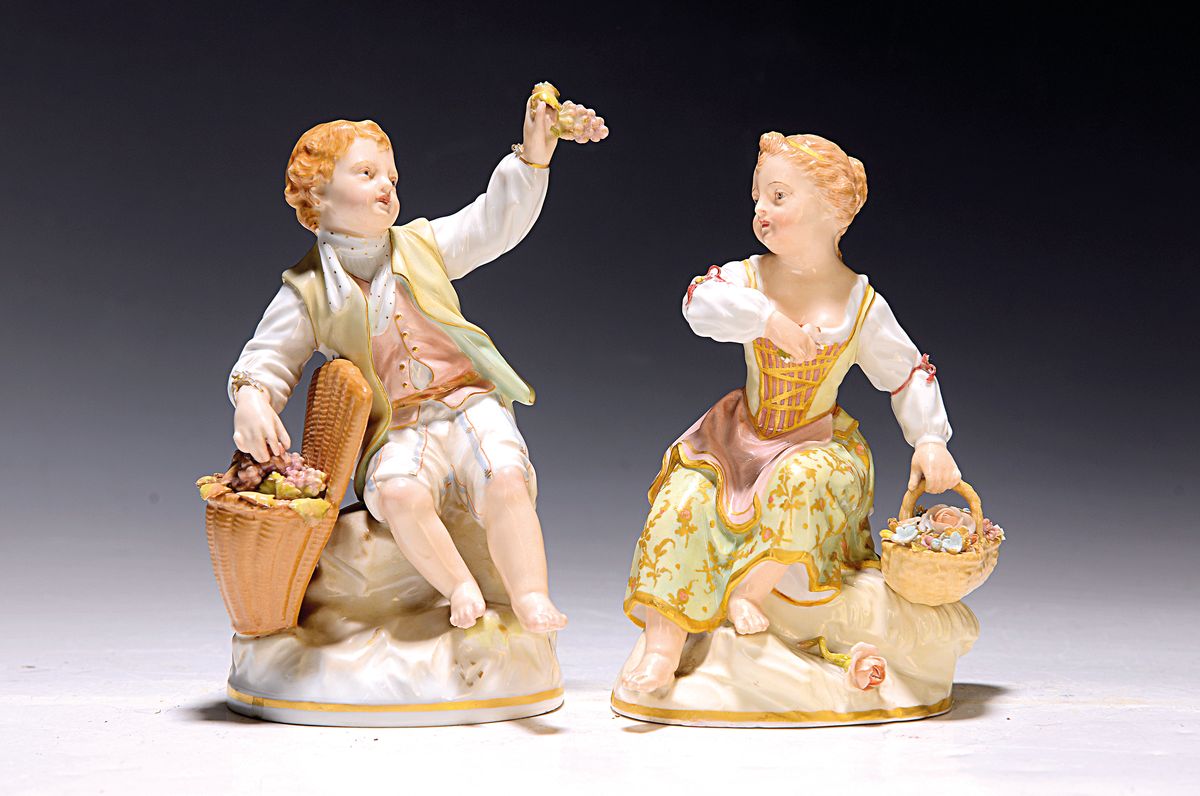 Zwei Porzellanfiguren, KPM Berlin, um 1919, Winzer und Gärtnerin, bunt bemalt, Goldstaffage, l. best. an den Applikationen, H. ca. 14/16 cm