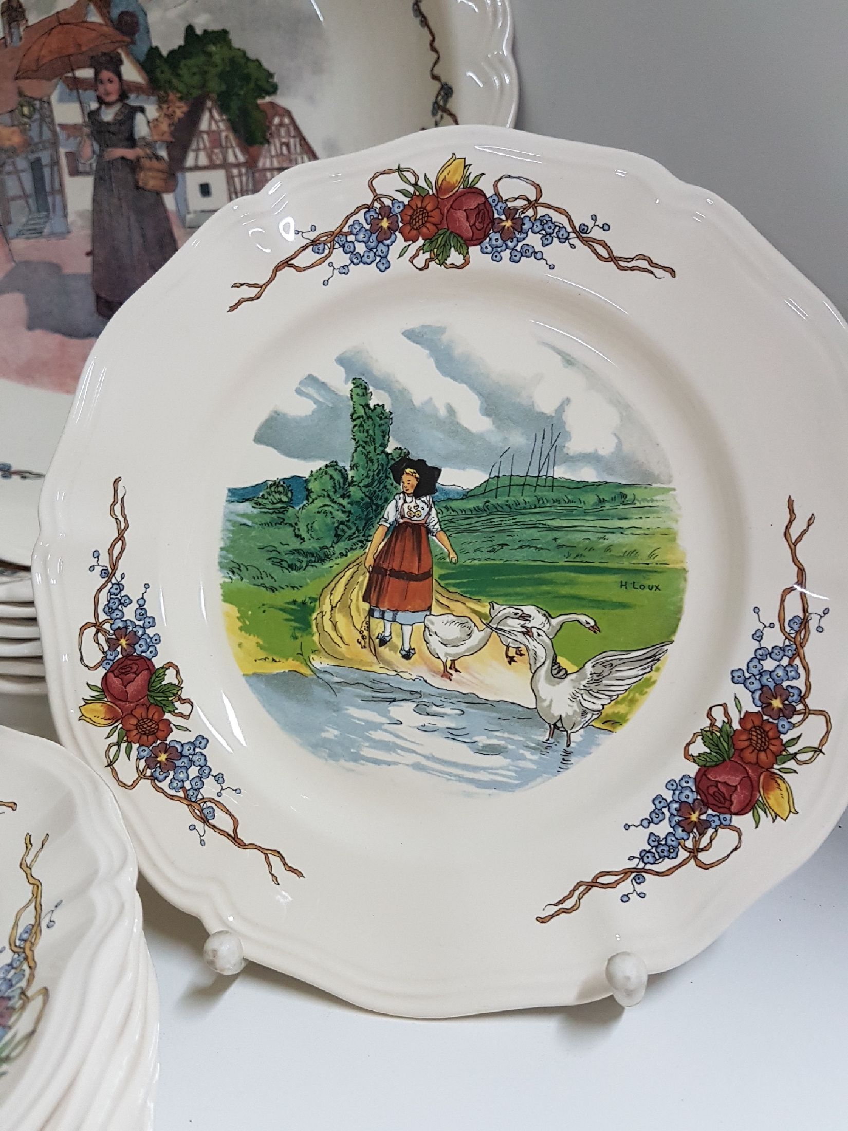 Detail b: Tafelservice, Sarreguemines, France, Modell Obernai, komplett für 6 Personen mit Zubehör, 6 Menueteller, 6 Suppenteller, 6 Dessertteller, 2 kl. ...