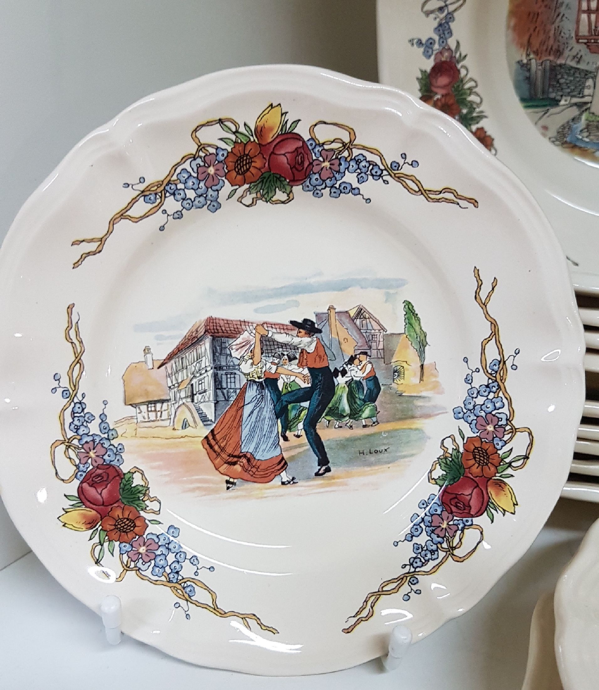 Detail h: Tafelservice, Sarreguemines, France, Modell Obernai, komplett für 6 Personen mit Zubehör, 6 Menueteller, 6 Suppenteller, 6 Dessertteller, 2 kl. ...