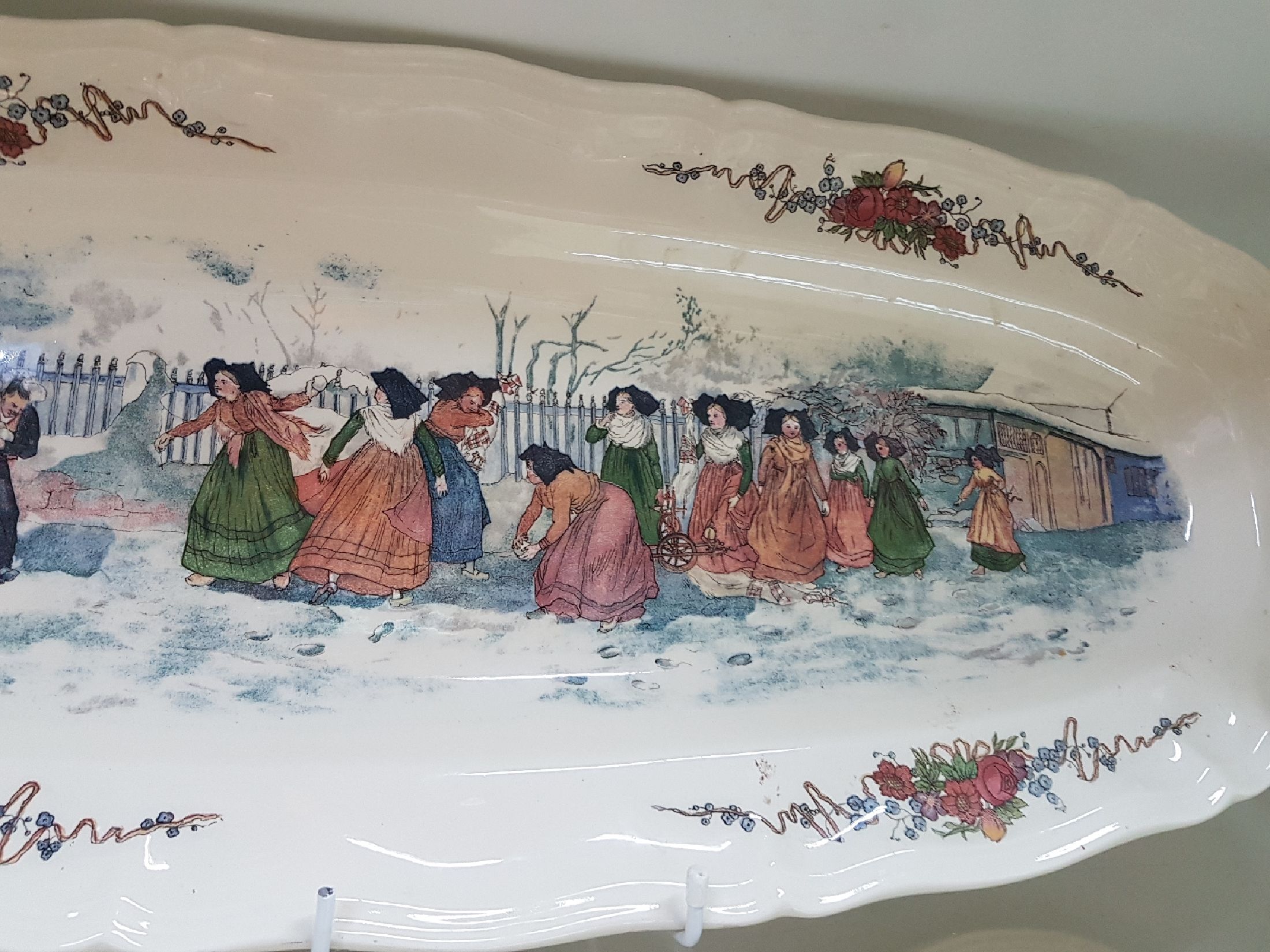 Detail j: Tafelservice, Sarreguemines, France, Modell Obernai, komplett für 6 Personen mit Zubehör, 6 Menueteller, 6 Suppenteller, 6 Dessertteller, 2 kl. ...