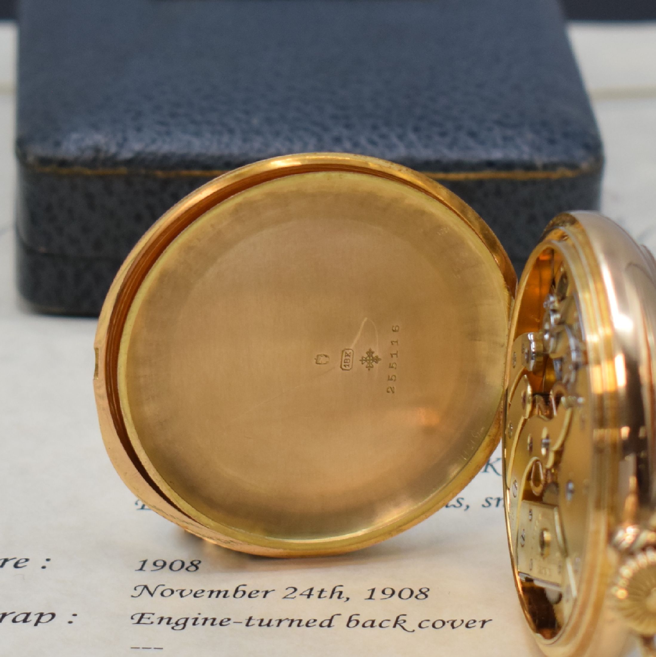 Detail e: PATEK PHILIPPE Chronometro Gondolo große offene Taschenuhr in RoseG 750/000, Schweiz 1908, schweres guill. Geh. ber., sign. Cuvette, 2-tlg. ...
