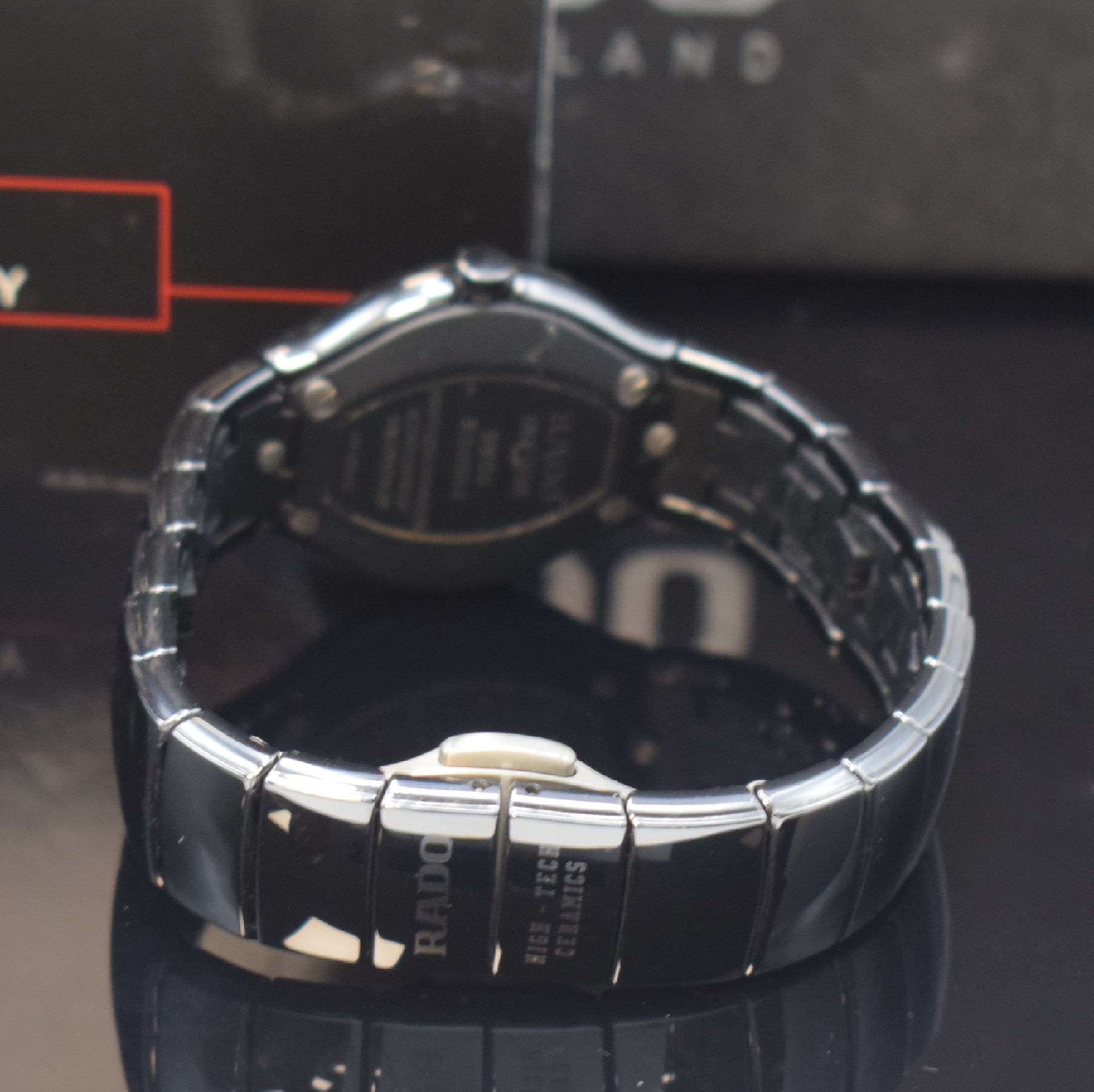 Detail b: RADO Jubilee Armbanduhr in Keramik Referenz 318.0655.3, Schweiz um 2010, quarz, Boden 4 -fach verschr., Gliederband m. dopp. Faltschl. in Titan, ...