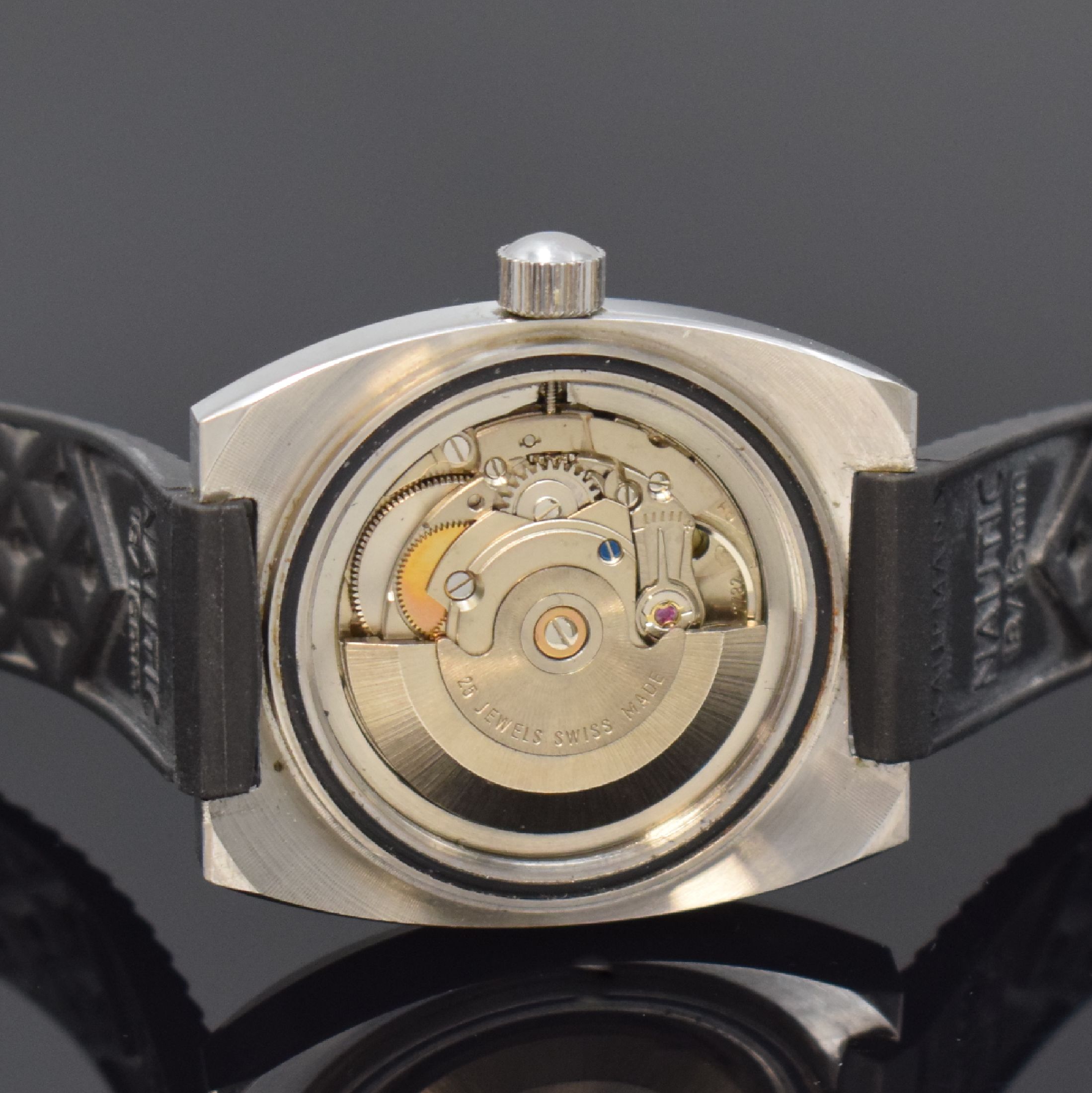 Detail d: SABINA Herrenarmbanduhr im Taucherdesign, Schweiz um 1970, Automatik, Edelstahlgeh. inkl. Nautic-Band, Boden und Krone verschr., Lünette m. ...