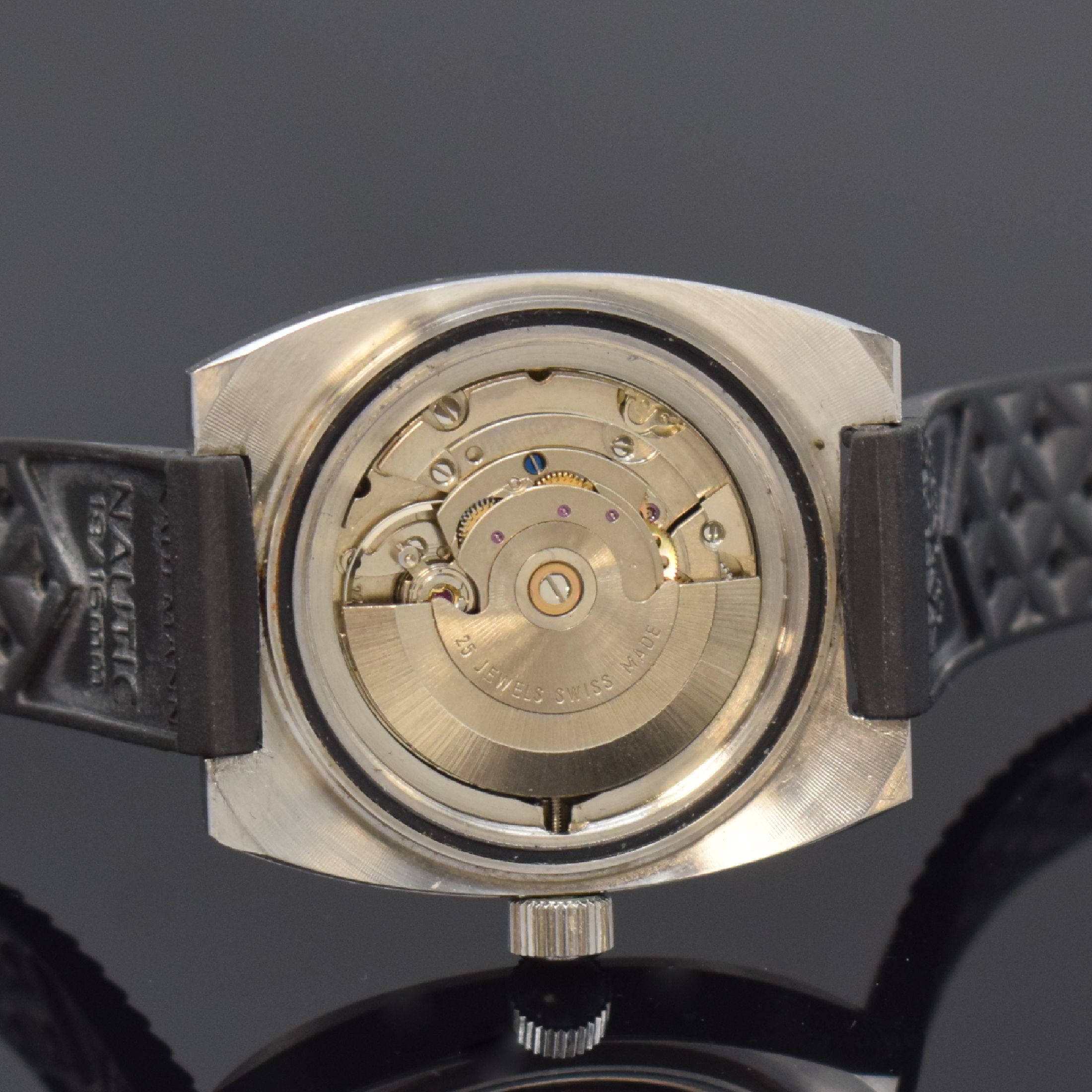 Detail e: SABINA Herrenarmbanduhr im Taucherdesign, Schweiz um 1970, Automatik, Edelstahlgeh. inkl. Nautic-Band, Boden und Krone verschr., Lünette m. ...