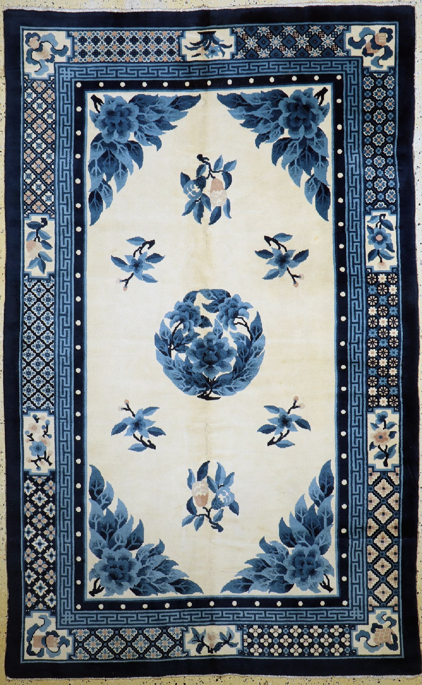 Peking alt, China, um 1960, Wolle auf Baumwolle, ca. 250 x 155 cm, kleine MottenfraßStelle, EHZ: 2