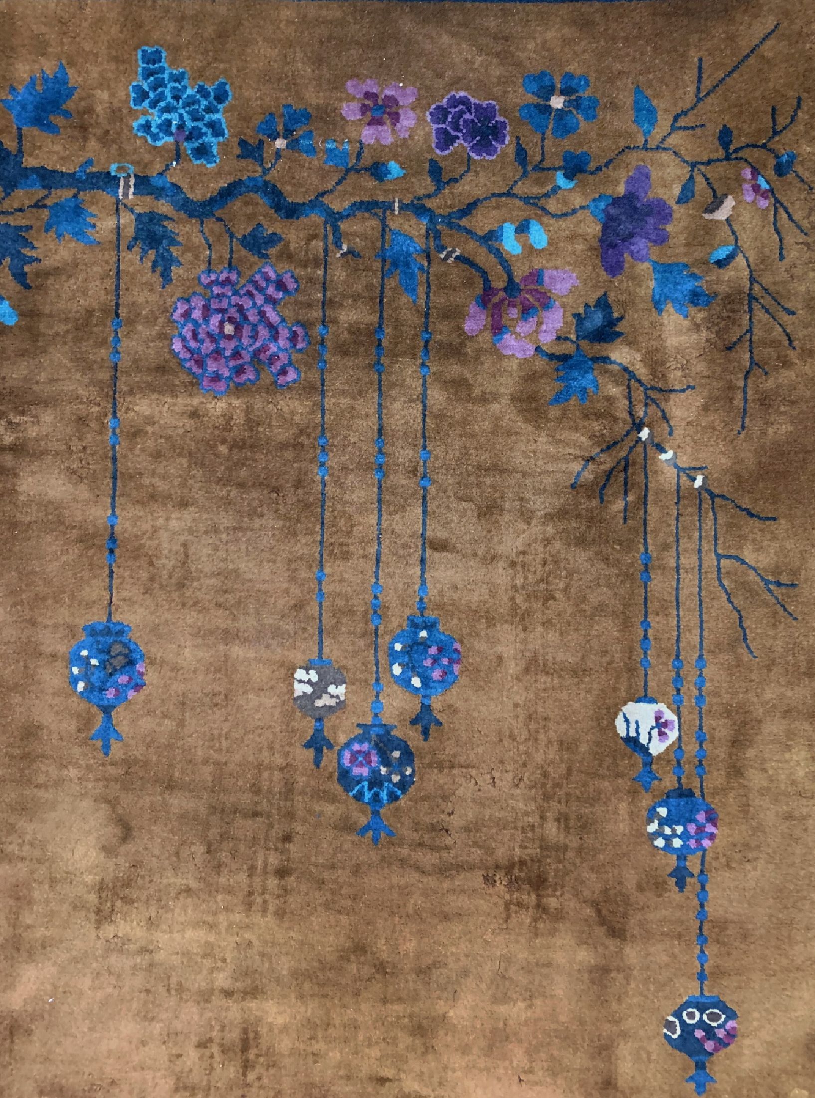 Detail e: Antiker Peking, China, um 1900, Manchester-Korkwolle, ca. 444 x 300 cm, Mottenfraß, EHZ: 3, gereinigt