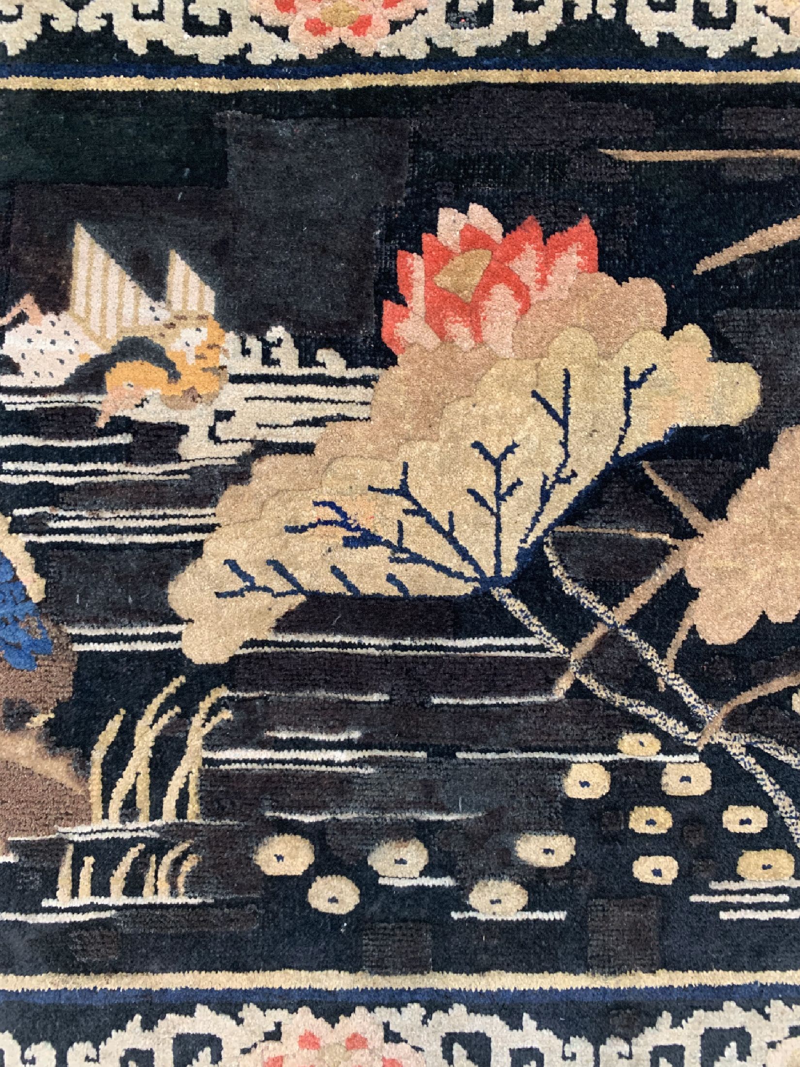 Detail d: Antiker Pao Tow, China, um 1900, Wolle auf Baumwolle, ca. 170 x 97 cm, EHZ: 2, (Restaurierungen)