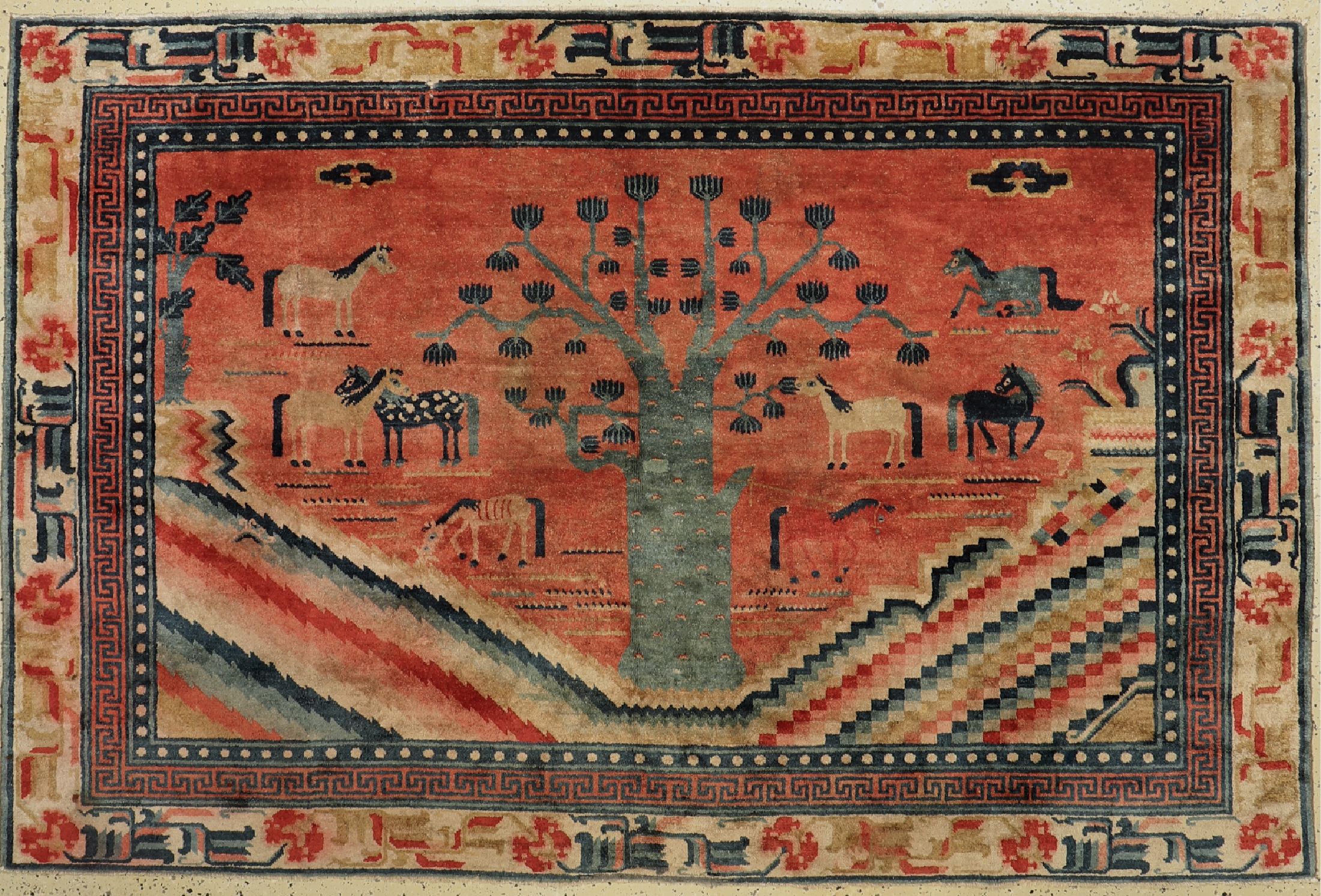 Antiker Peking, China, 19.Jhd, Wolle auf Baumwolle, ca. 260 x 170 cm, Mottenfraß, EHZ: 2, gereinigt