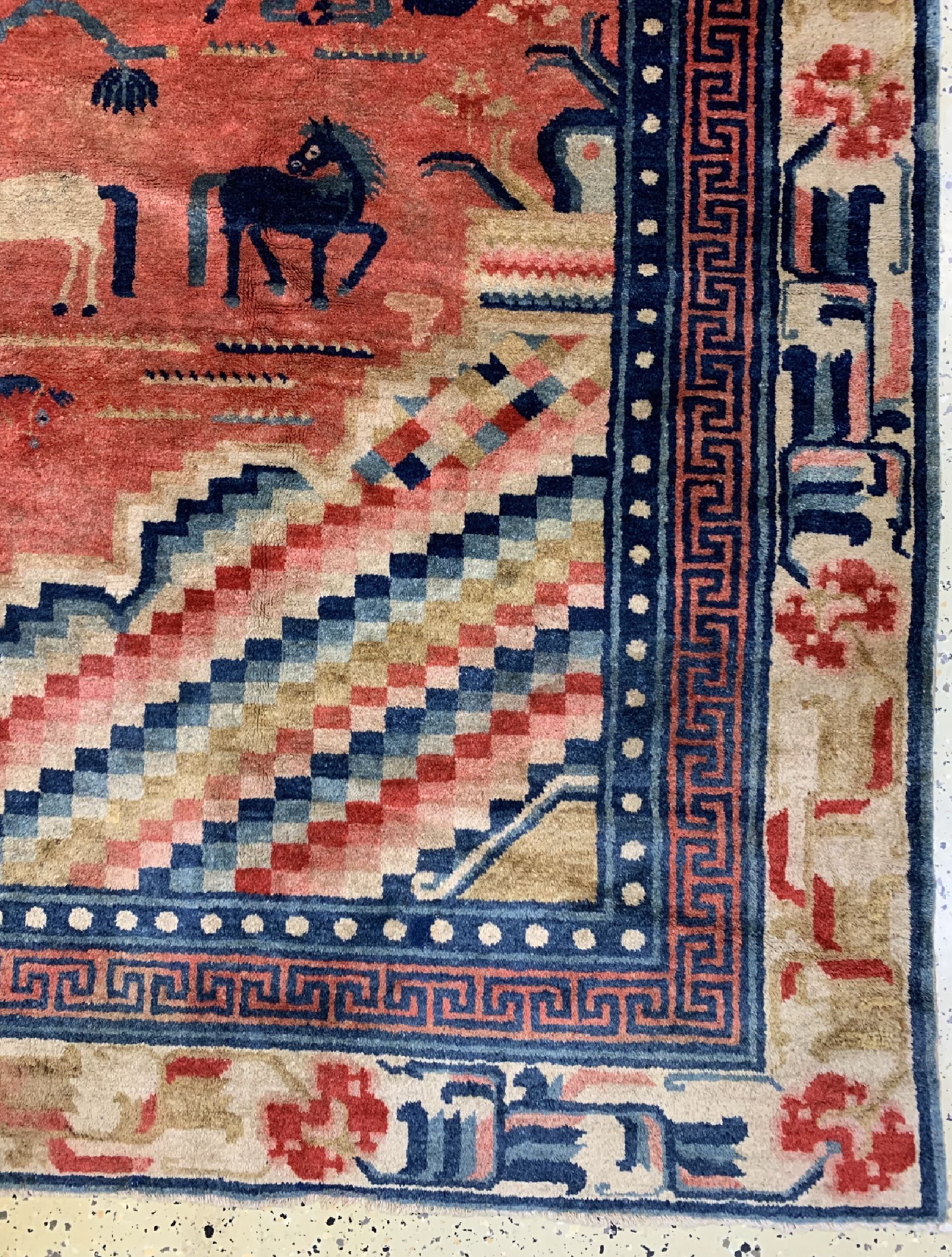 Detail a: Antiker Peking, China, 19.Jhd, Wolle auf Baumwolle, ca. 260 x 170 cm, Mottenfraß, EHZ: 2, gereinigt