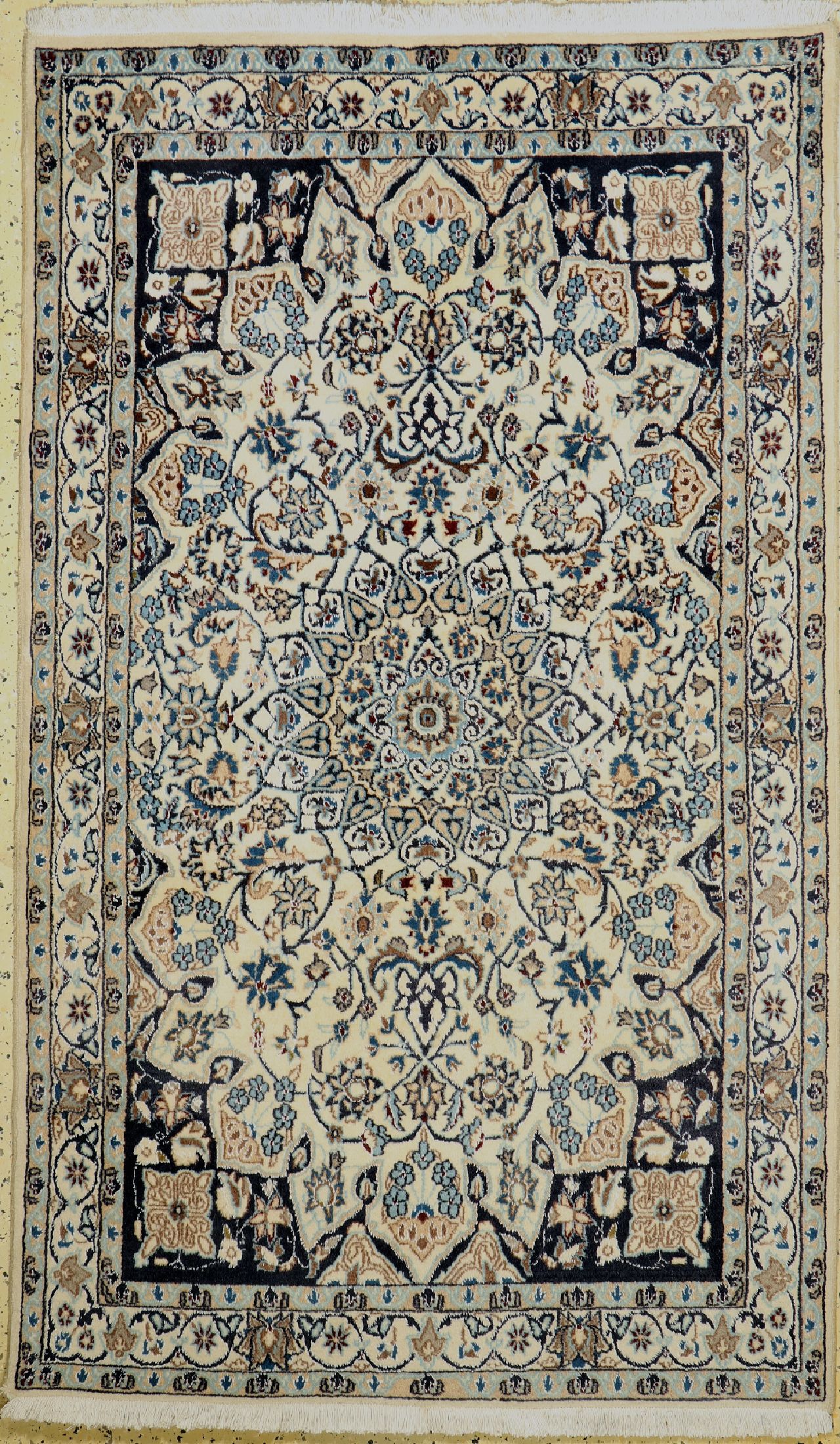 Nain, Persien, ca. 40 Jahre, Wolle auf Baumwolle, ca. 200 x 122 cm, EHZ: 2