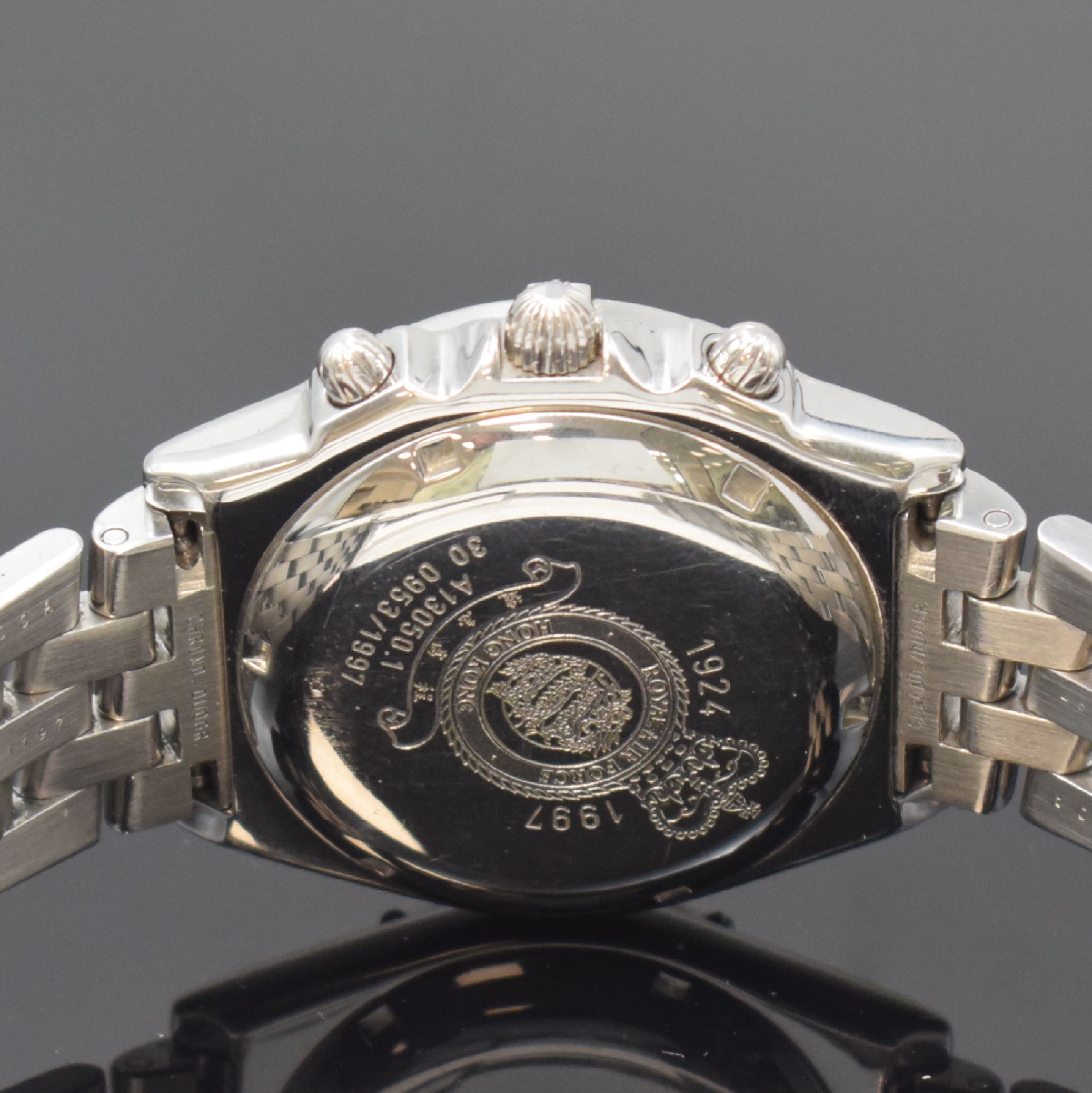 Detail d: BREITLING Chronomat RAF Hong Kong auf 1997 Stück limitierter Armbandchronograph Referenz A13050.1, Schweiz um 1997, Automatik, Edelstahlgeh. inkl. ...
