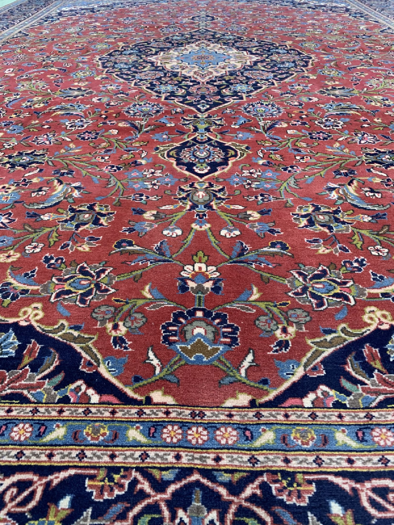 Detail c: Keschan Kork fein, Persien, ca. 40 Jahre, Korkwolle auf Baumwolle, ca. 364 x 255 cm, EHZ: 1-2
