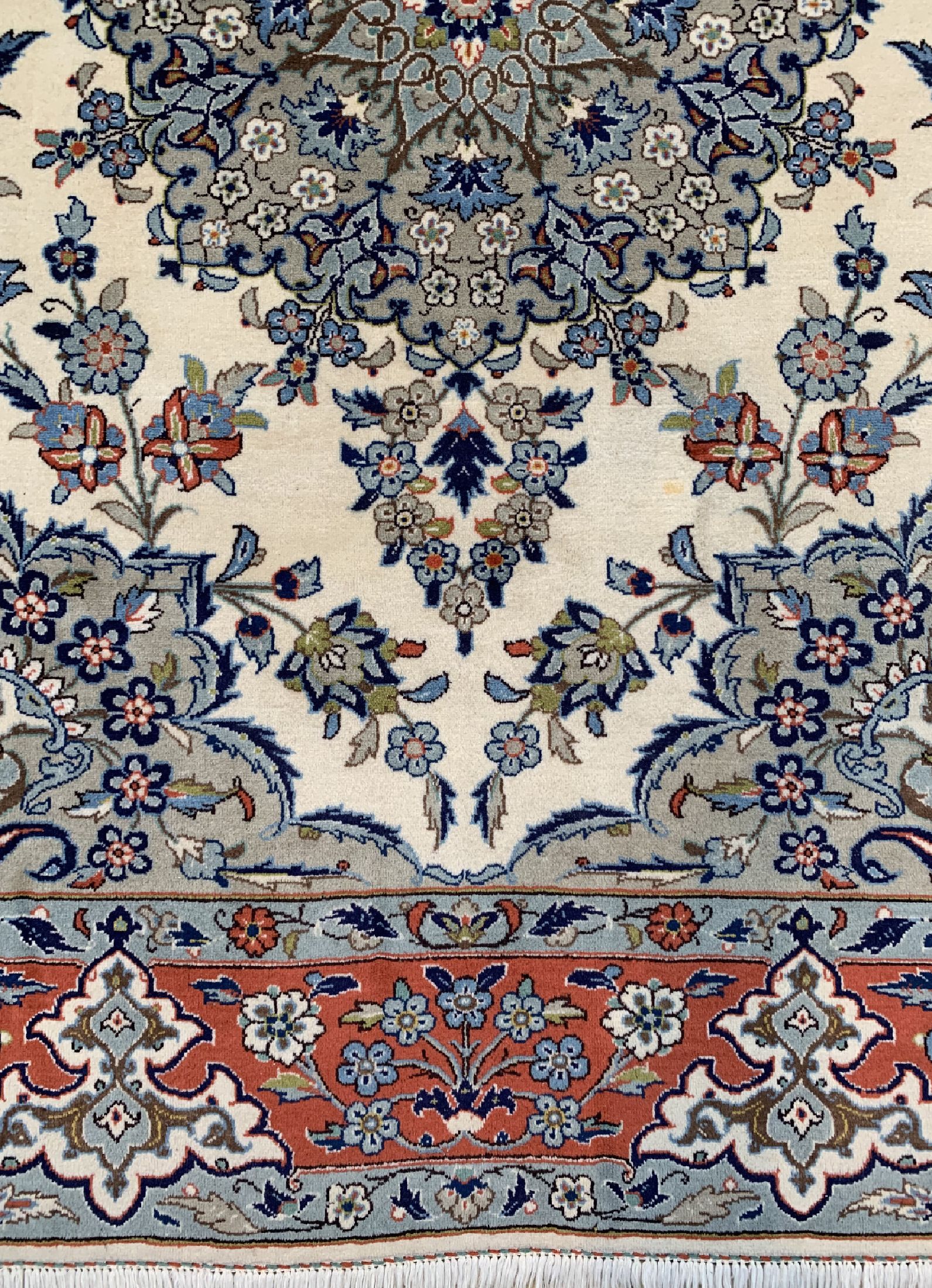 Detail b: Yazd, Persien, ca. 40 Jahre, Wolle auf Baumwolle, ca. 250 x 200 cm, EHZ:1-2(kleiner Fleck)
