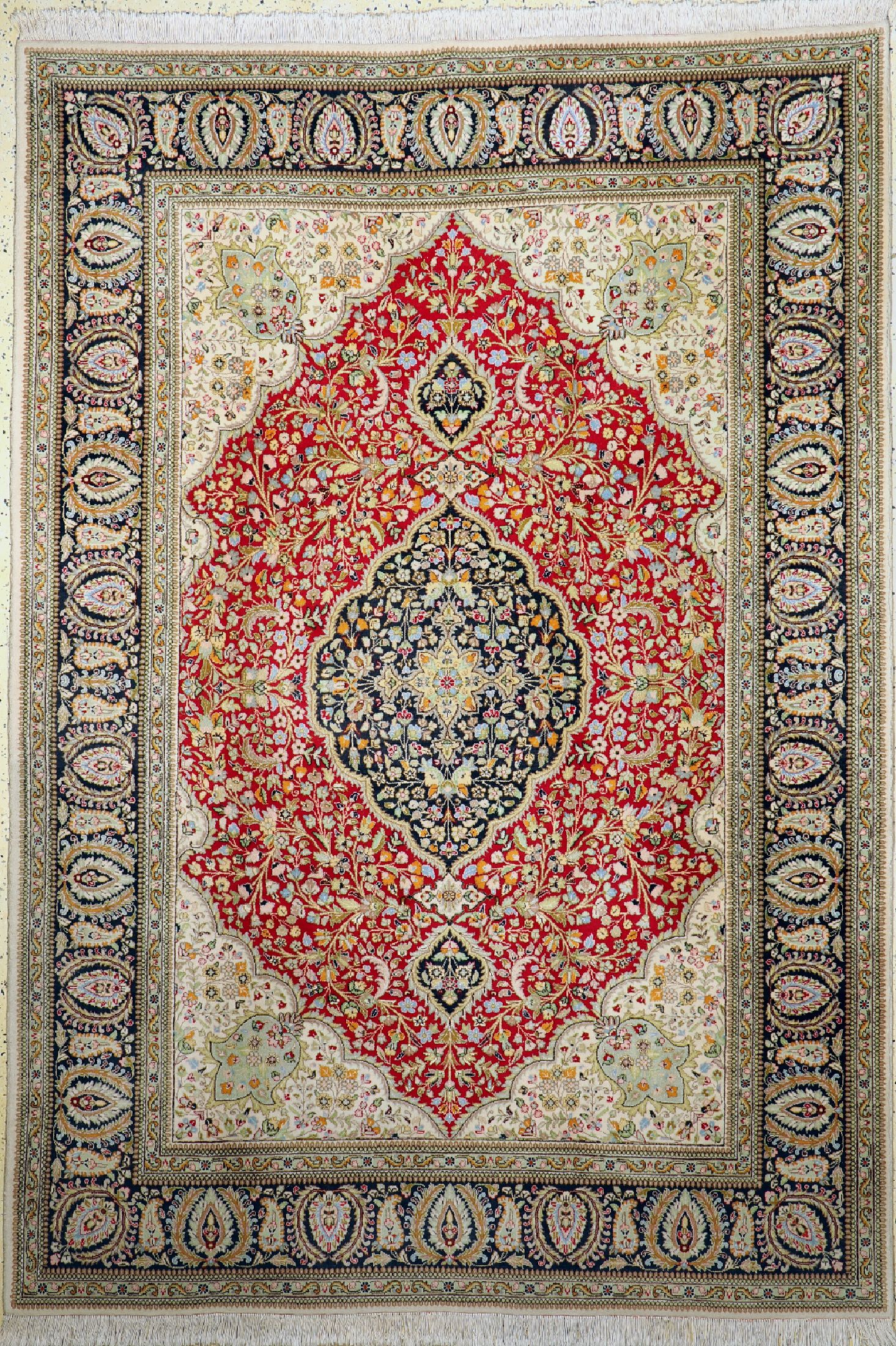 Täbriz Tabatabai fein, Persien, ca. 40 Jahre, Korkwolle mit Seide, ca. 277 x 194 cm, EHZ: 1-2