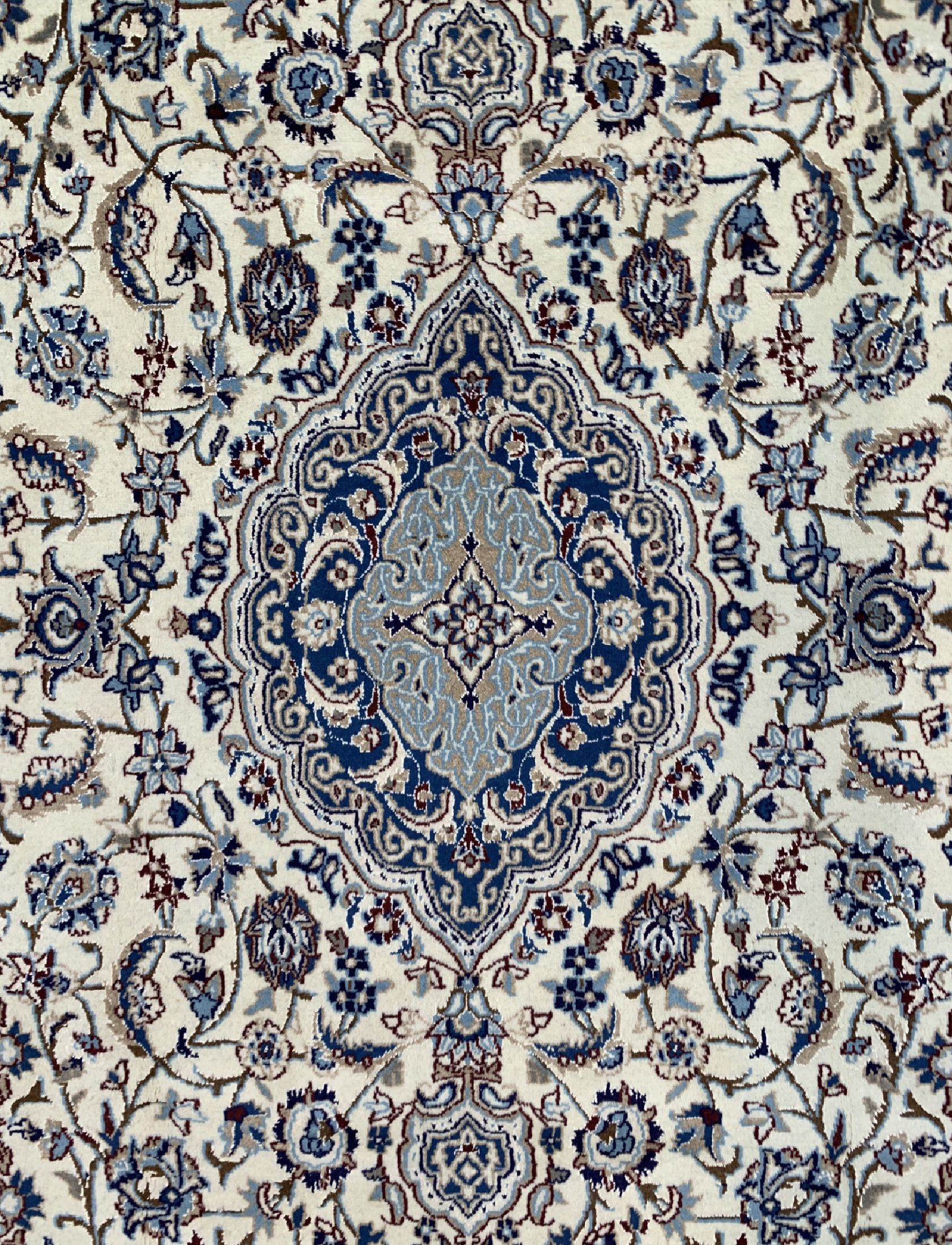 Detail b: Nain, Persien, ca. 40 Jahre, Wolle auf Baumwolle, ca. 309 x 200 cm, EHZ: 1-2
