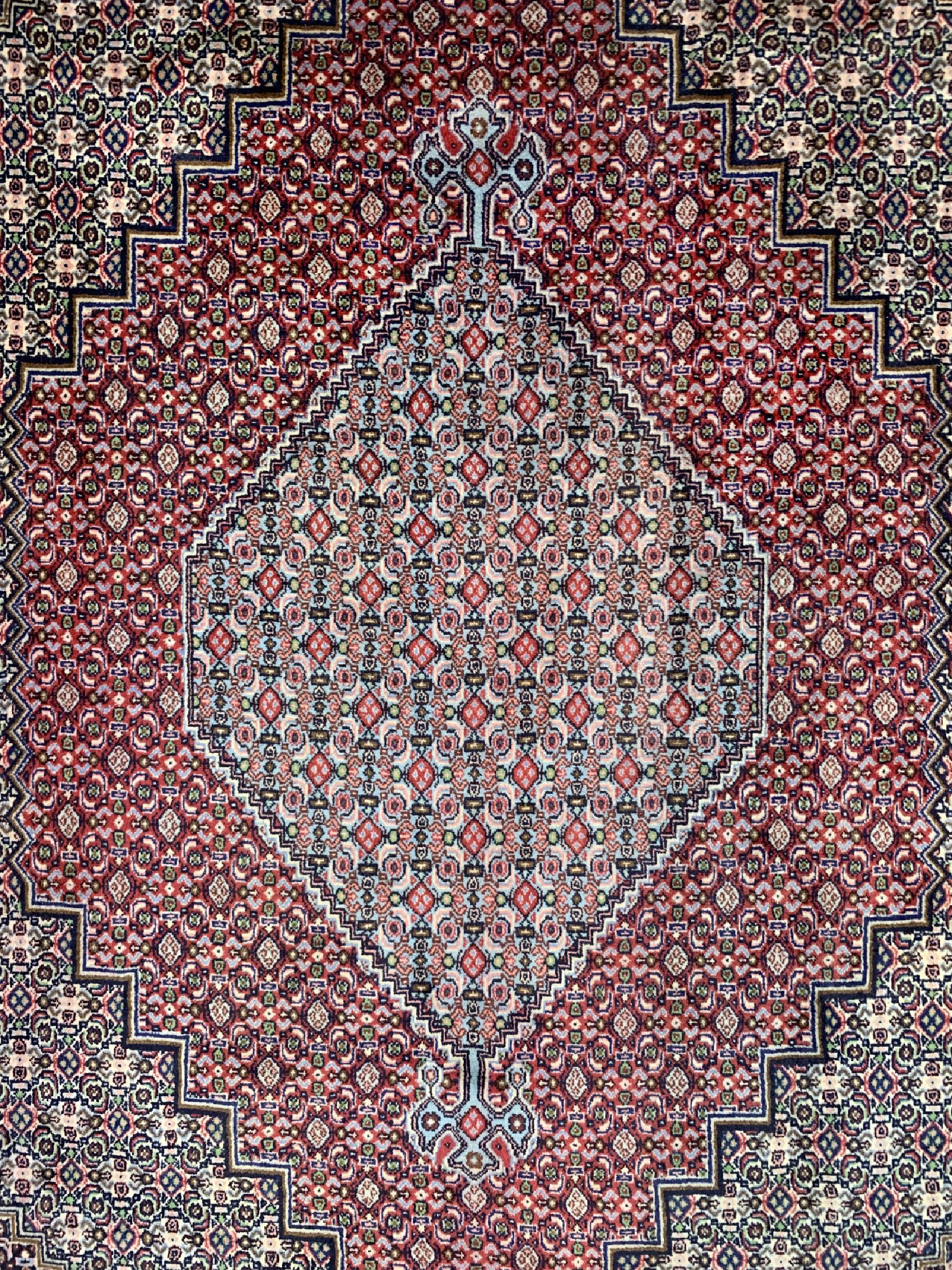 Detail b: Senneh fein, Persien, ca. 40 Jahre, Korkwolle auf Baumwolle, ca. 342 x 247 cm, EHZ: 1-2