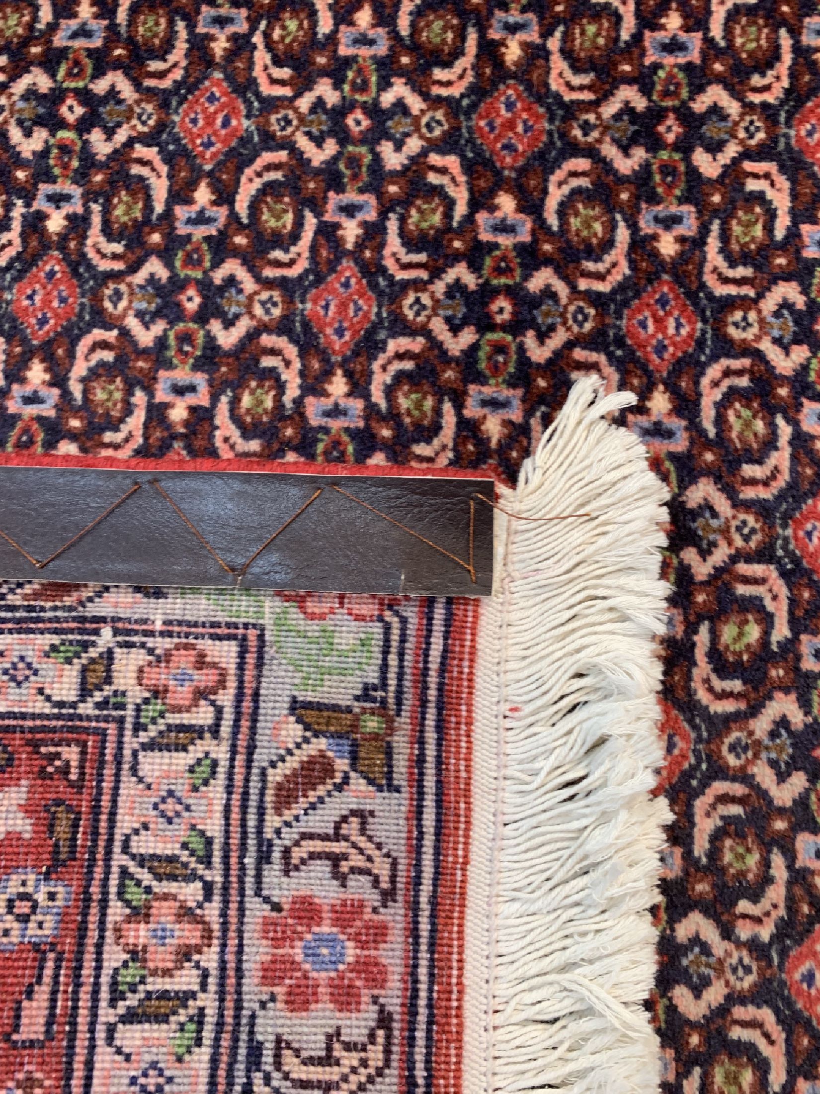 Detail d: Senneh fein, Persien, ca. 40 Jahre, Korkwolle auf Baumwolle, ca. 342 x 247 cm, EHZ: 1-2