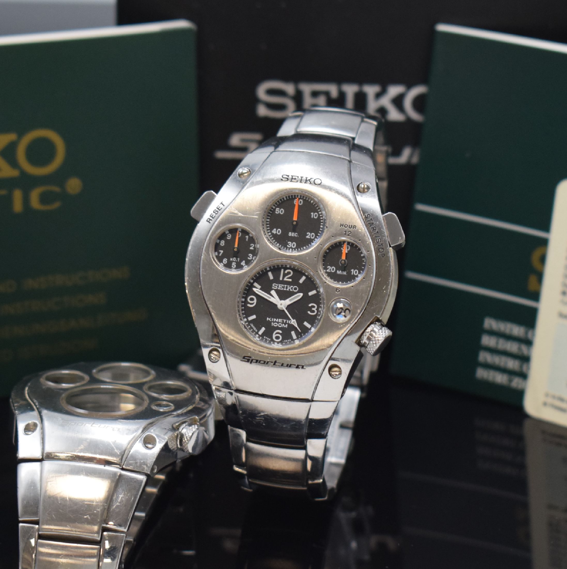 SEIKO Kinetic SPORTURA Herrenarmbanduhr mit Chronograph Referenz 9T82-0450, mit Automatik-Generatorprinzip, massiv Edelstahlgeh. inkl. Gliederband ...