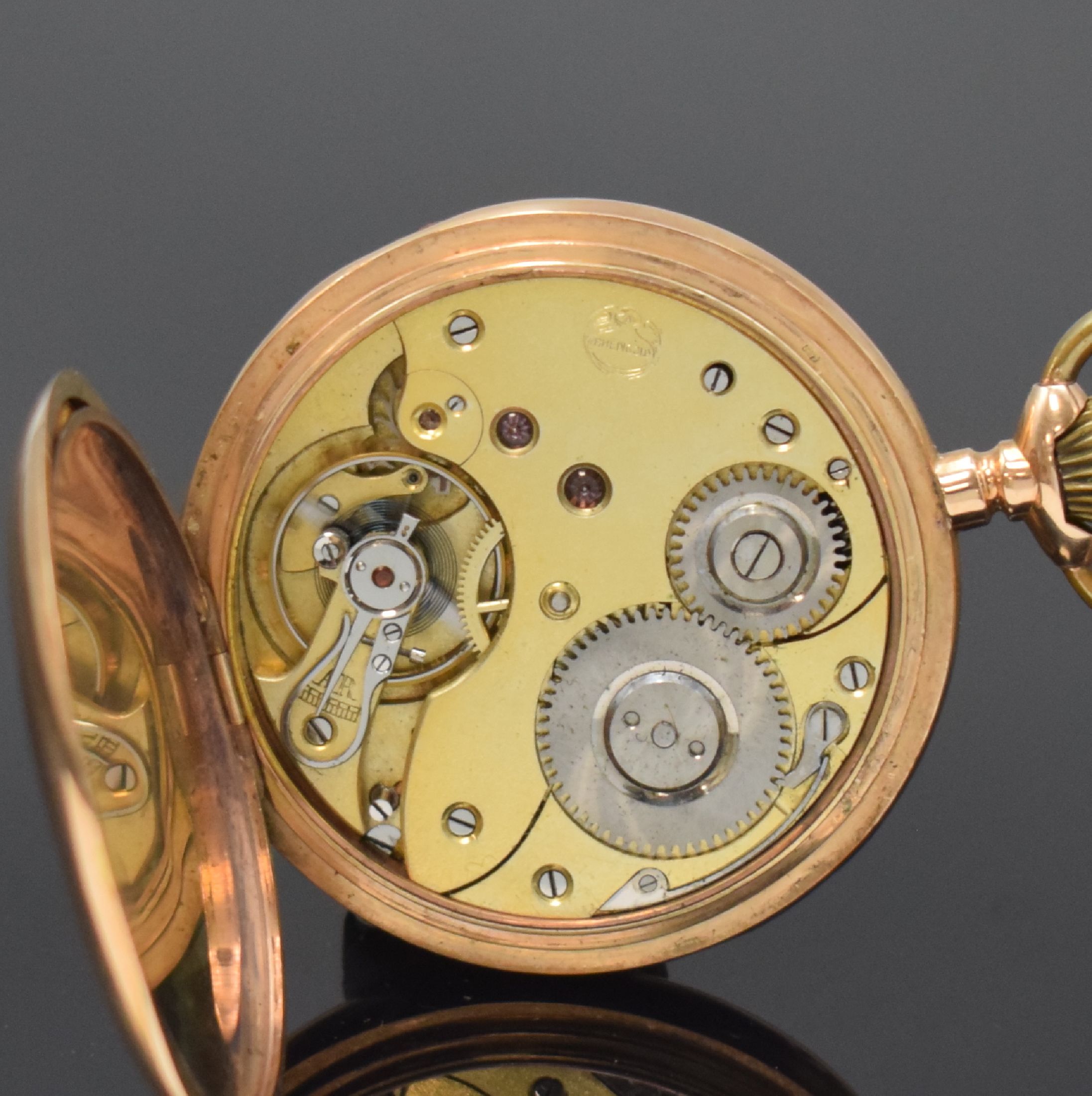 Detail g: RHEINGOLD Herrensavonette in RG 585/000, Schweiz um 1900, glattes 2-Deckel Goldgeh. dell., Sprungdeckel mit Schmuckmonogramm ber., Emailzifferbl. m. ...