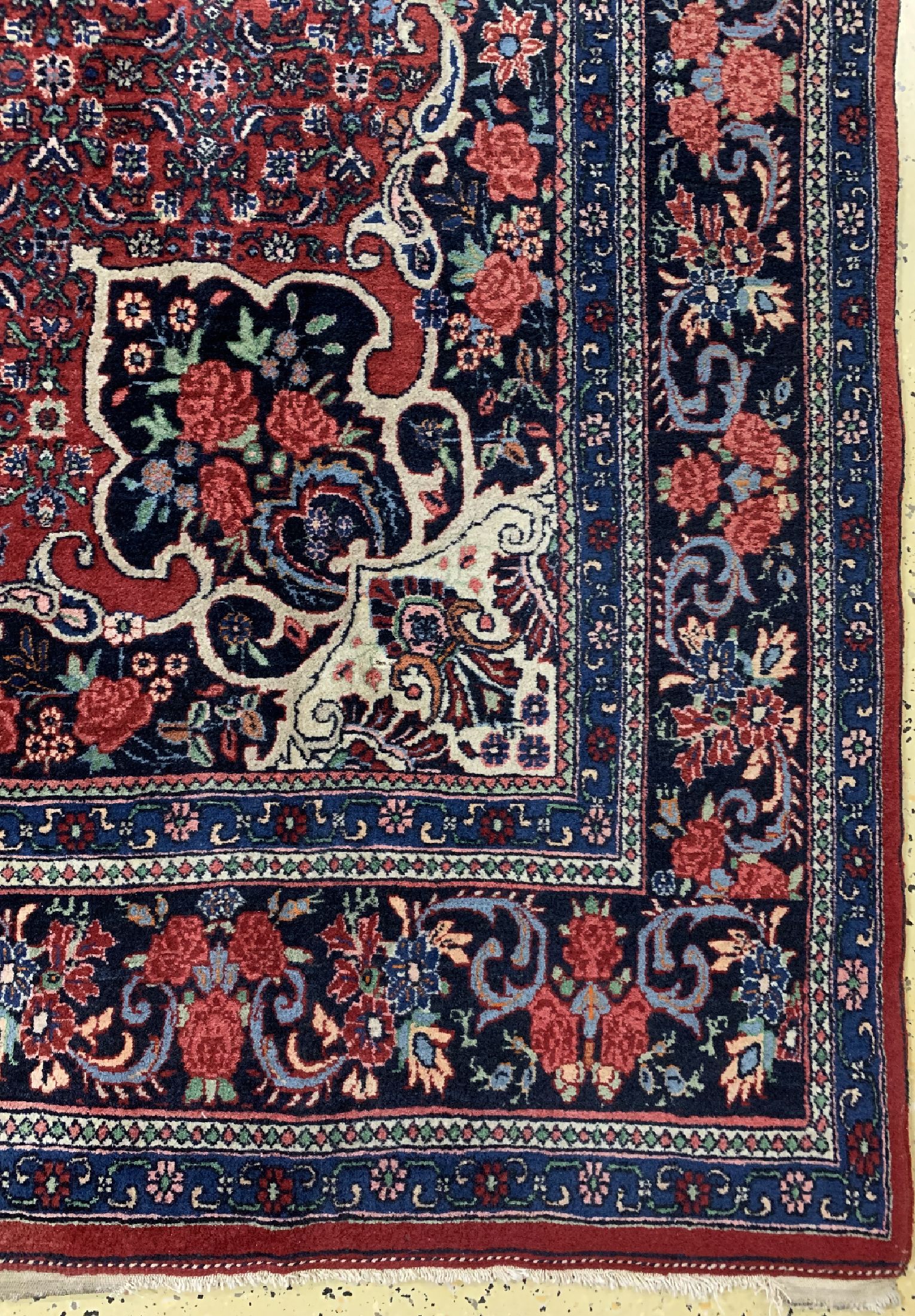 Detail a: Rosenbidjar alt, Persien, um 1950, Wolle auf Baumwolle, ca. 371 x 273 cm, EHZ: 2