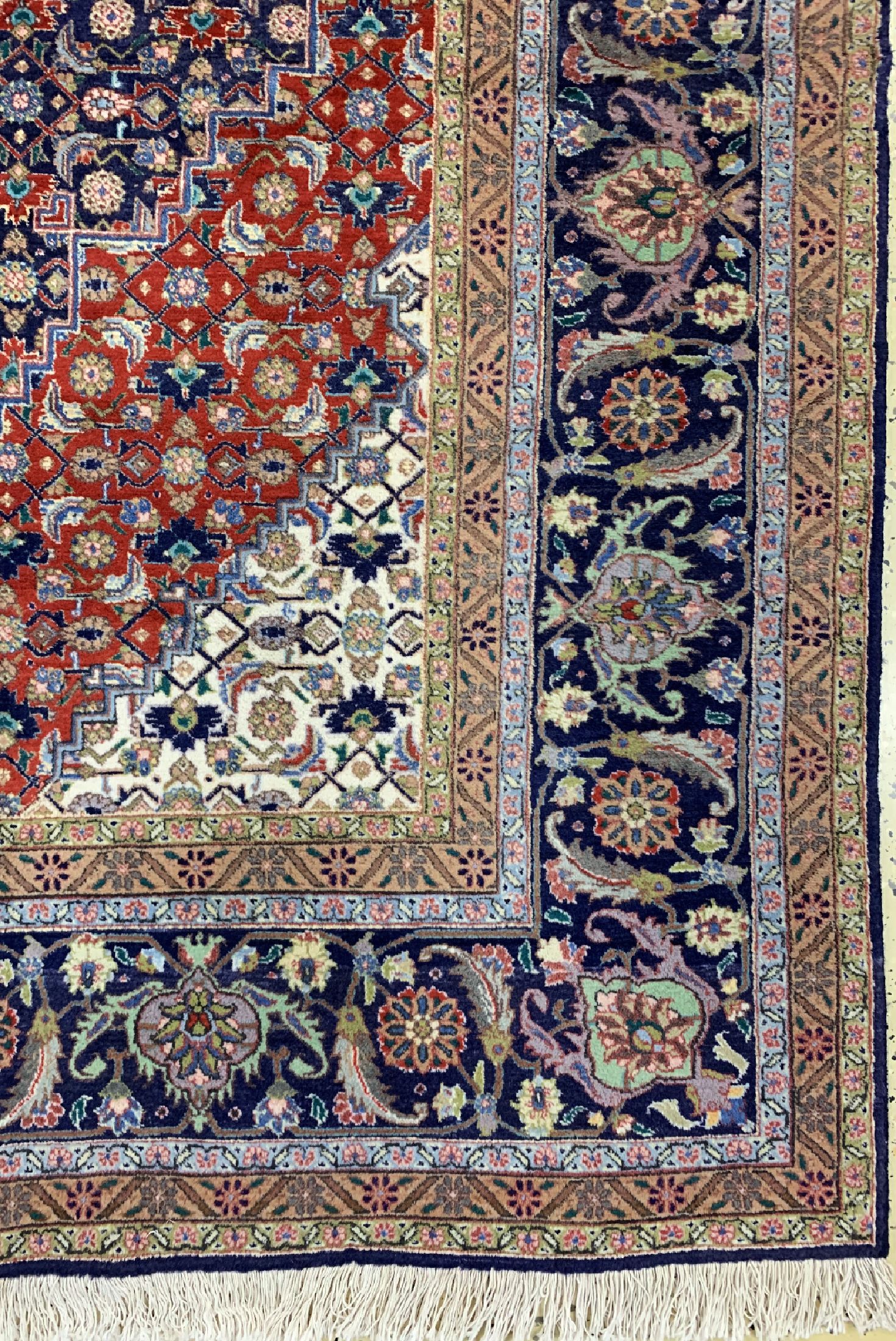 Detail a: Täbriz (40 Raj), Persien, um 1950, Wolle auf Baumwolle, ca. 333 x 252 cm, EHZ: 1-2