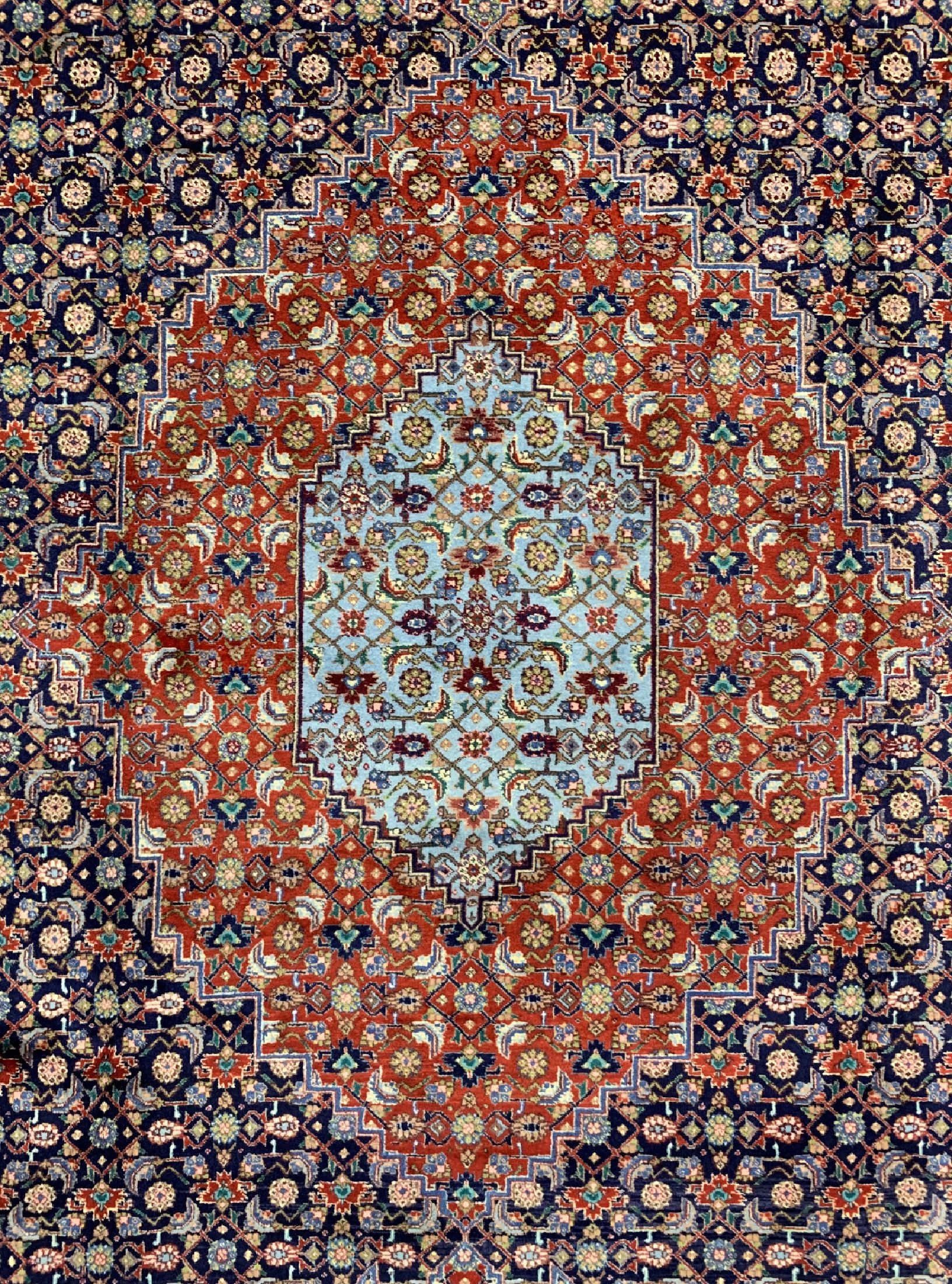 Detail c: Täbriz (40 Raj), Persien, um 1950, Wolle auf Baumwolle, ca. 333 x 252 cm, EHZ: 1-2