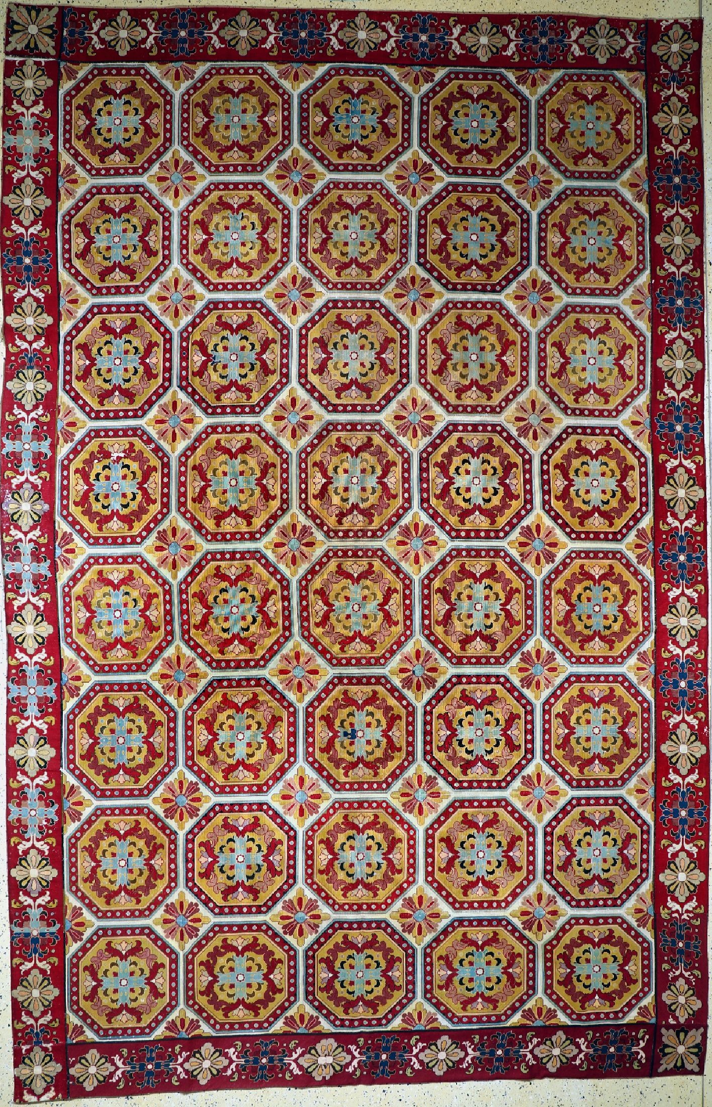 Needl Point antik, England, um 1920, Wolle auf Baumwolle, ca. 430 x 275 cm, (aus mehrerenBahnen), EHZ: 2-3