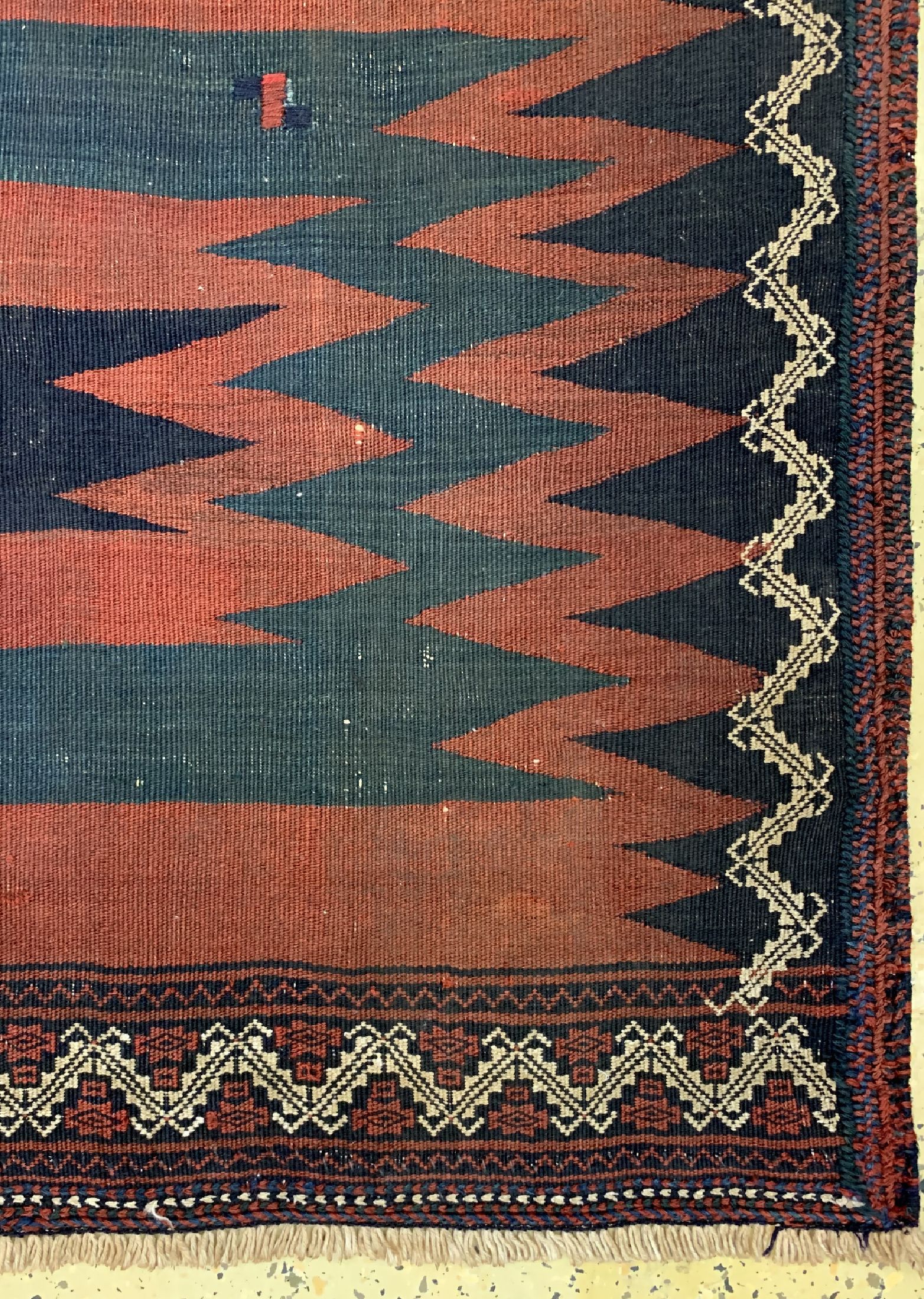 Detail a: Nomaden Sofreh antik, Persien, um 1900, Wolle auf Wolle, ca. 96 x 110 cm, EHZ: 2(restauriert)