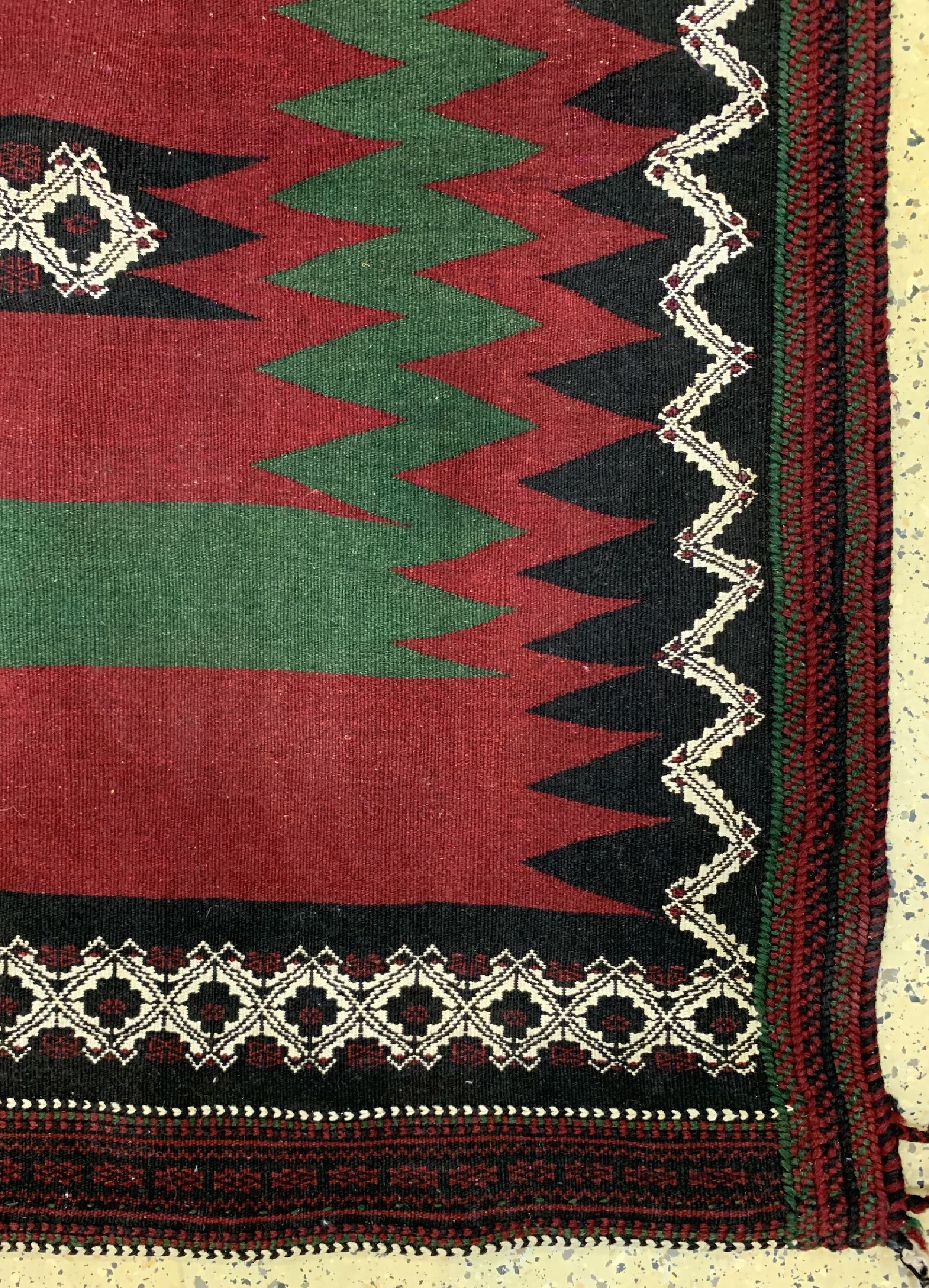 Detail a: Nomaden Sofreh antik, Persien, um 1900, Wolle auf Wolle, ca. 140 x 142 cm, EHZ: 1-2