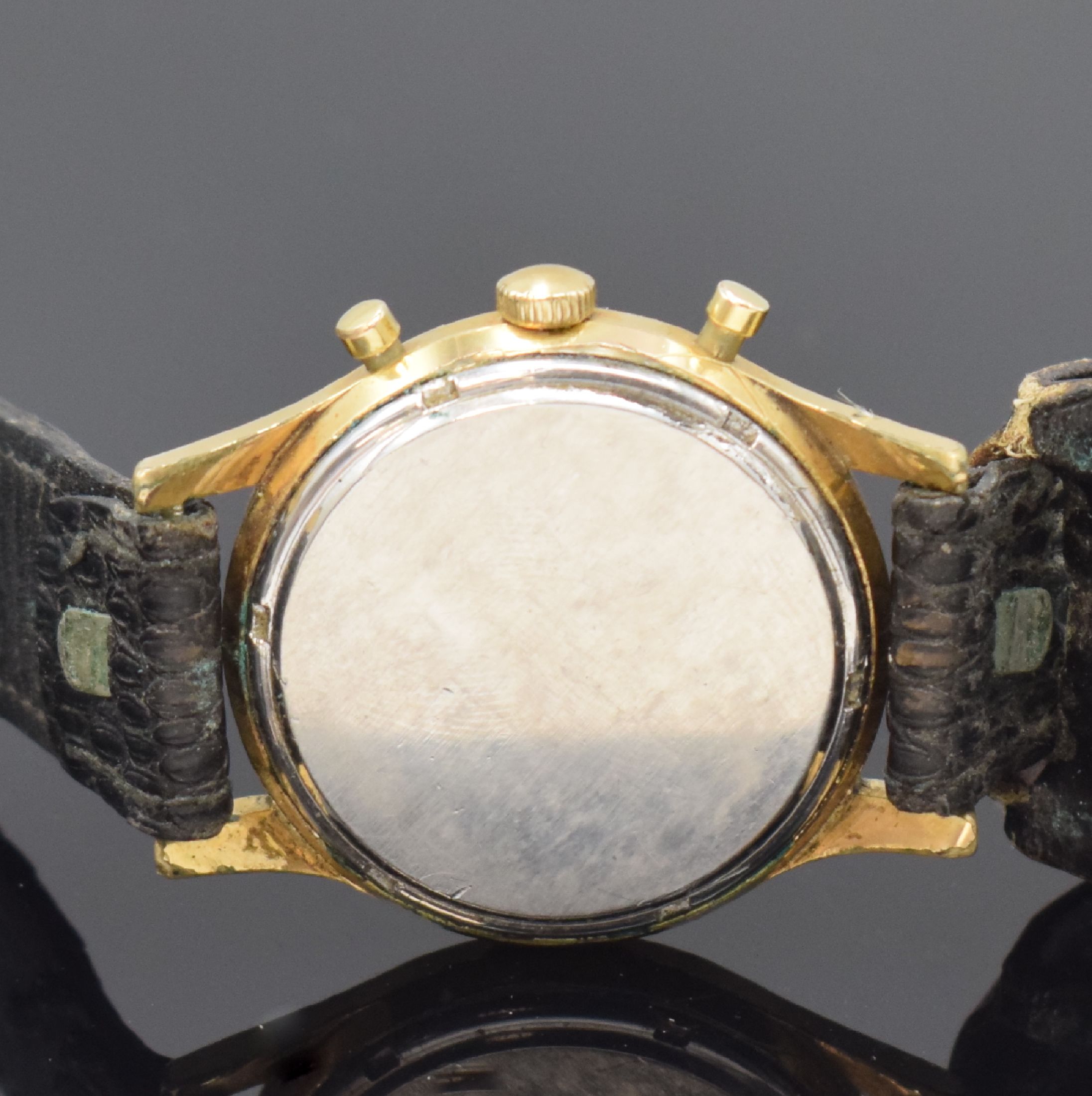 Detail c: HEUER Armbandchronograph Kaliber Valjoux 92, Schweiz um 1965, Handaufzug, verg. Gehäuse stark ber., Stahlboden geschr., silb. Zifferbl. m. aufges. ...
