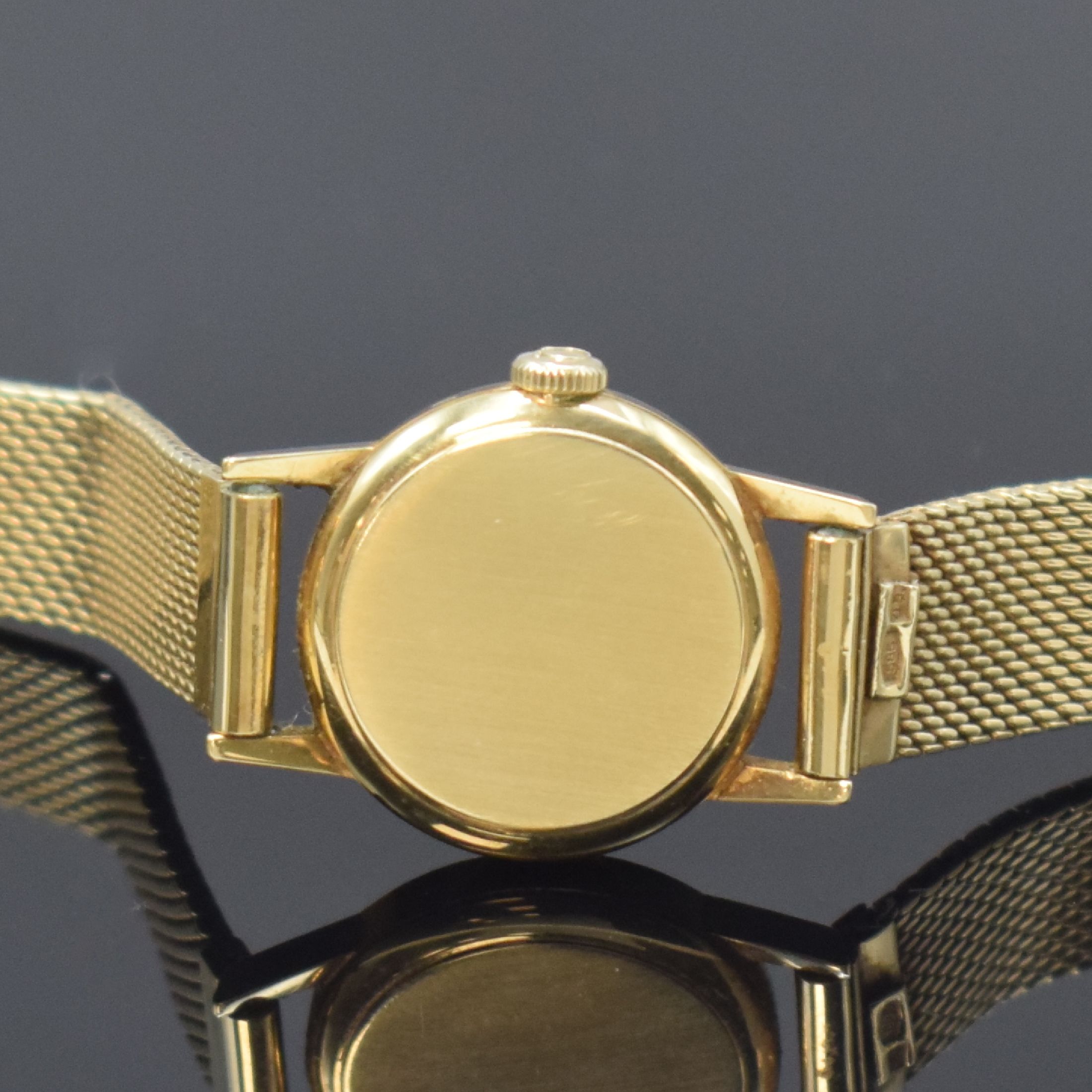 Detail c: OMEGA Damenarmbanduhr in GG 585/000, Handaufzug, Schweiz um 1964, 2-teil. Gehäuse, Boden aufgedr., neutr. GG 585/000 Band, silb. Strukturzifferbl. ...