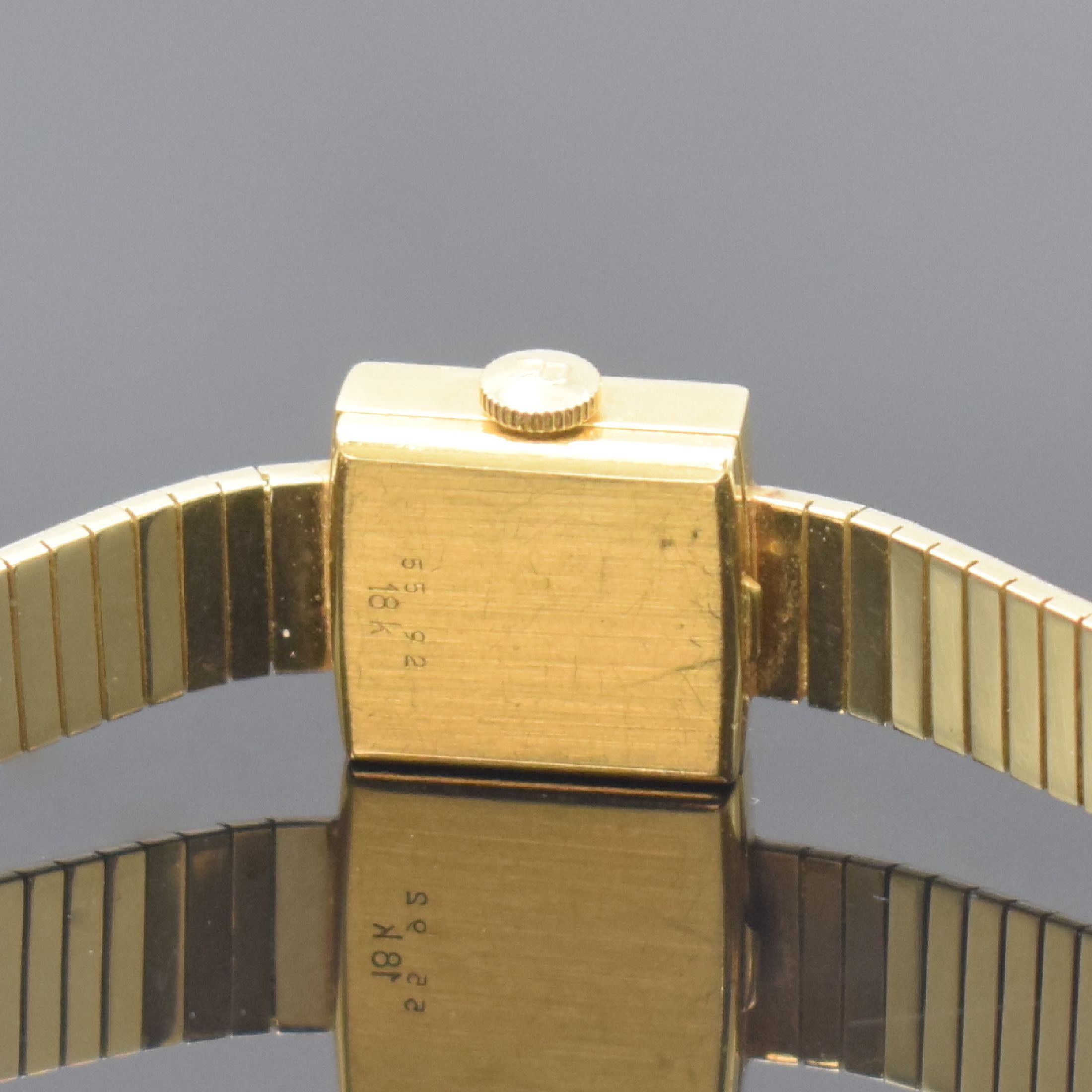 Detail d: ROYCE Damenarmbanduhr in GG 585/000, Schweiz 1960er Jahre, Handaufzug, Boden aufgedr., silb. Zifferbl. altersbed. l. fl., Kal. AS 1677, 17 St., M. ...