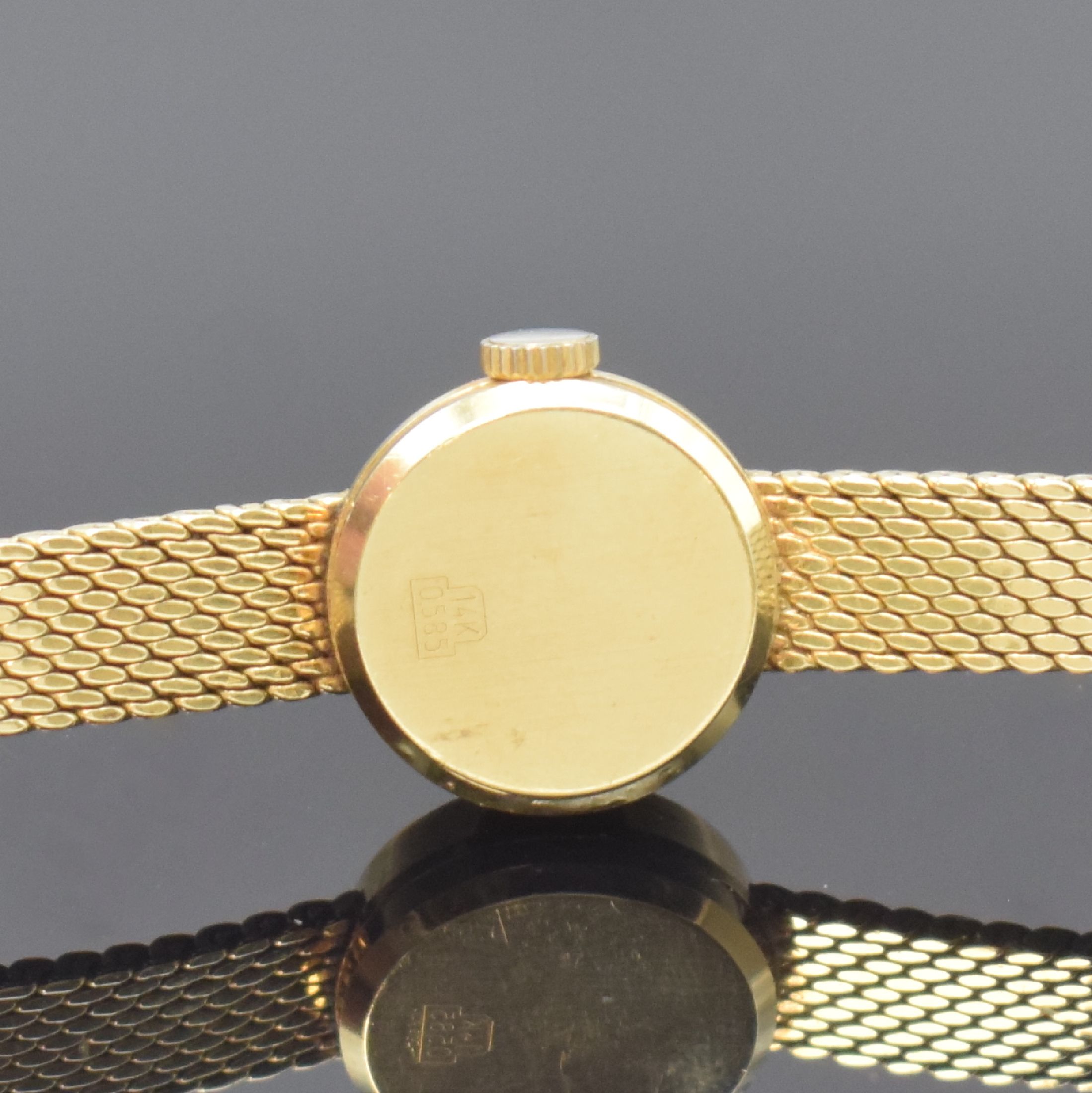 Detail d: MIRAMAR Damenarmbanduhr in GG 585/000, Schweiz 1960er Jahre, Handaufzug, Boden aufgedr., silb. Zifferbl. altersbed. l. fl., Kal. AS 1677, 17 St., D. ...