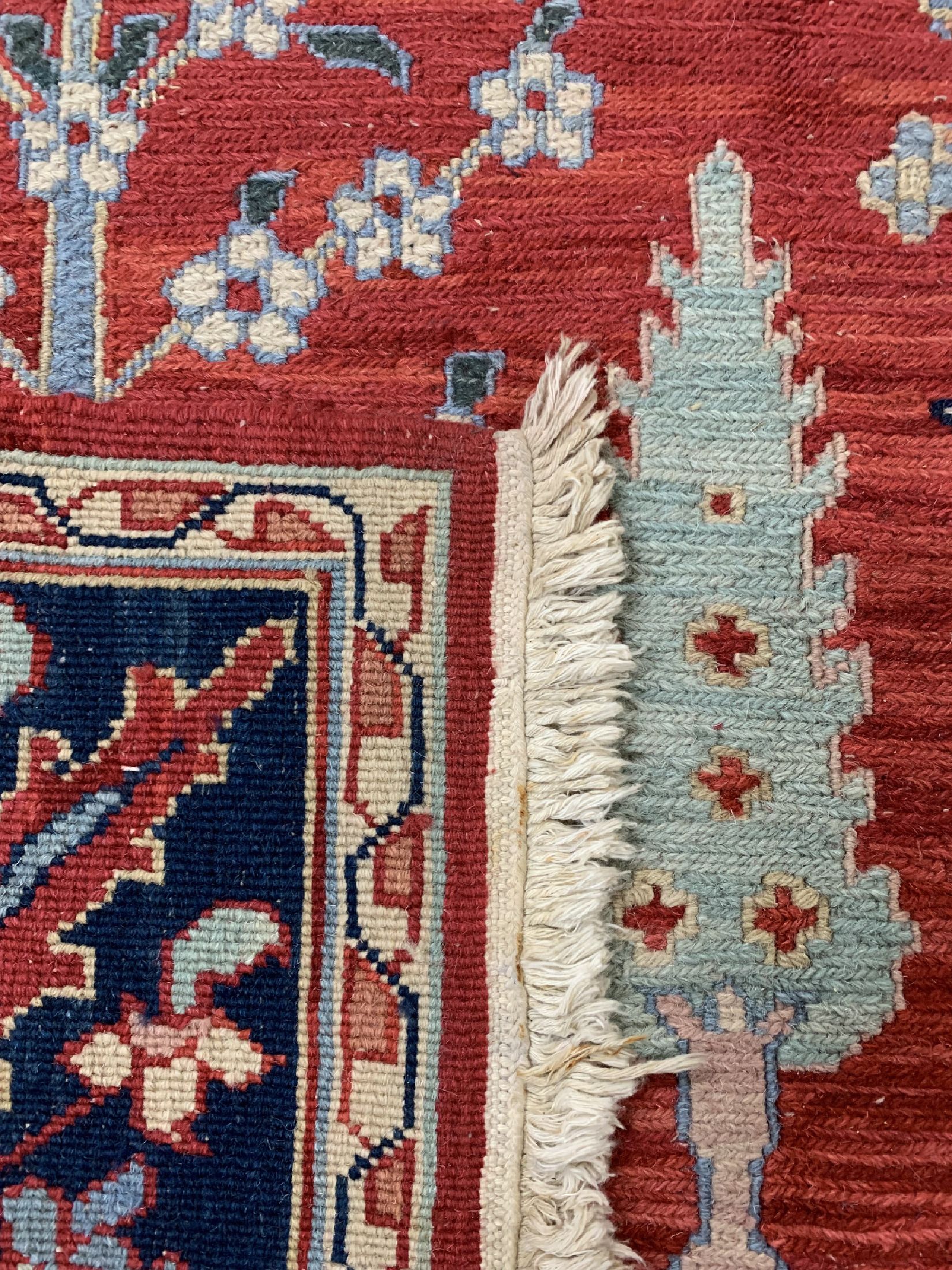 Detail e: Sumakh, Indien, ca. 40 Jahre, Wolle auf Baumwolle, ca. 303 x 240 cm, EHZ: 2