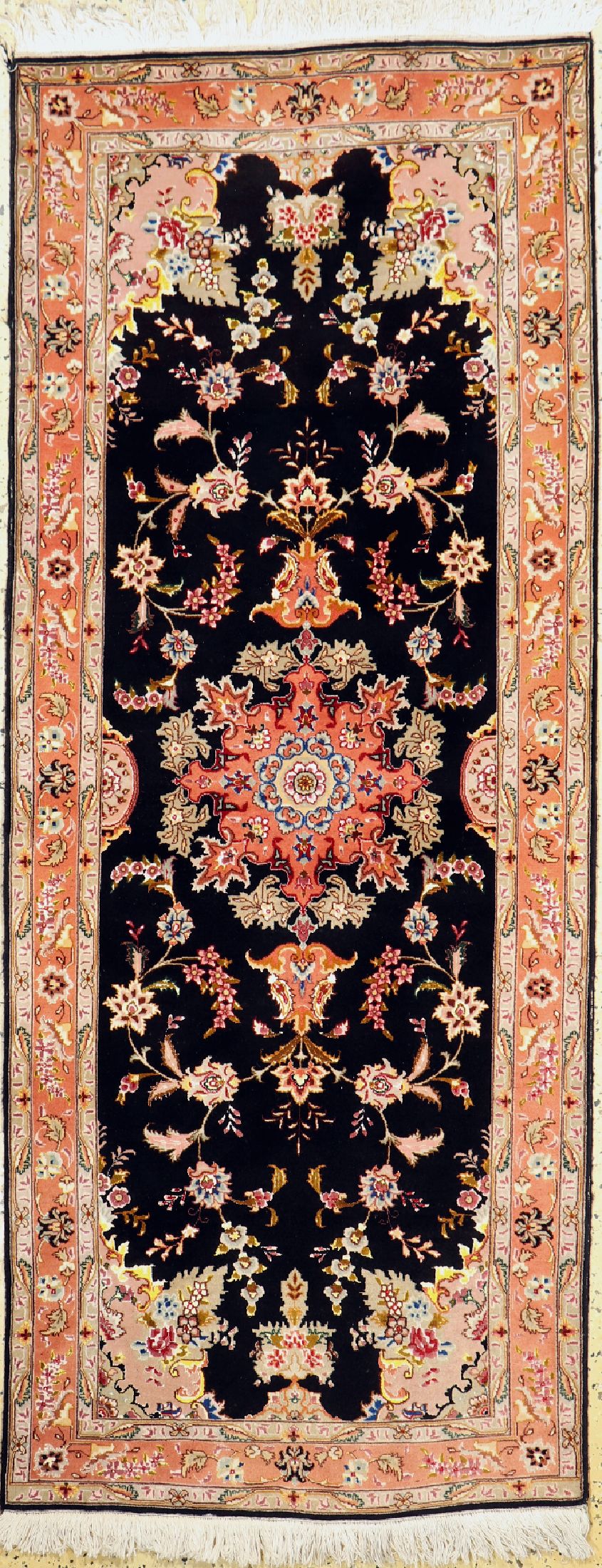 Täbriz fein(50 Raj), Persien, ca. 40 Jahre,Korkwolle mit Seide, ca. 202 x 82 cm, ca. 500.000 Kn/qm, EHZ: 2
