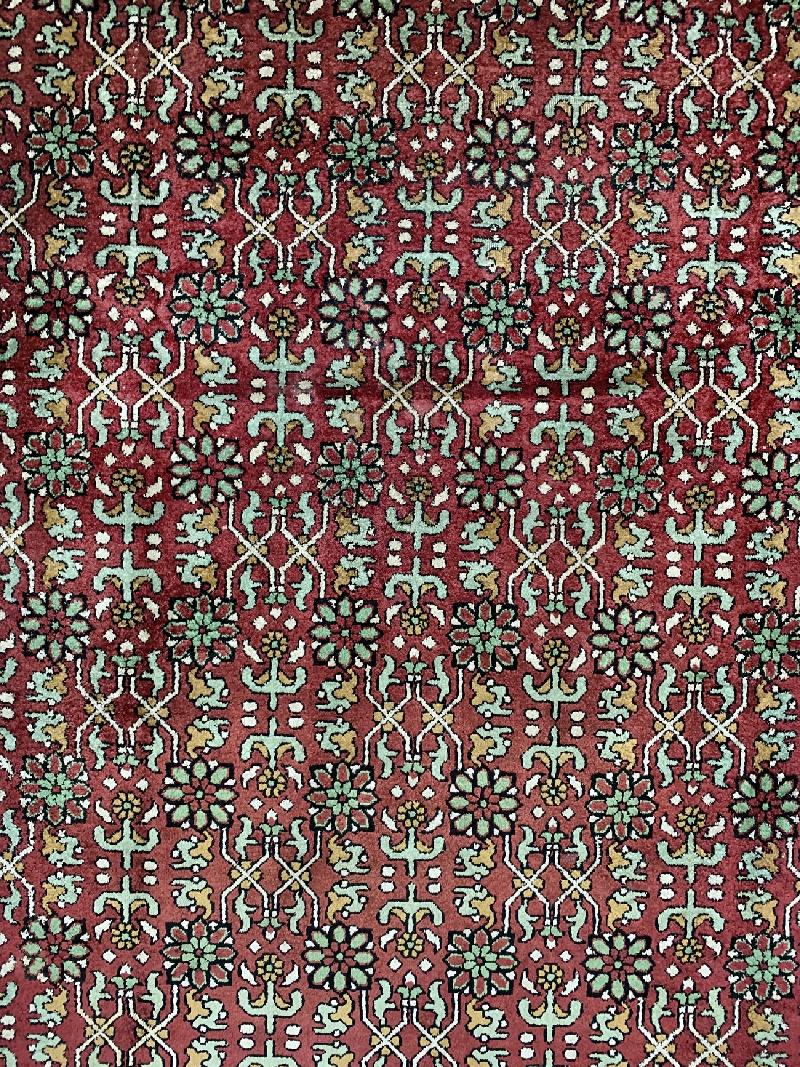 Detail c: Agra alt, Indien, um 1950, Kunstseide, ca. 340 x 218 cm, EHZ: 3