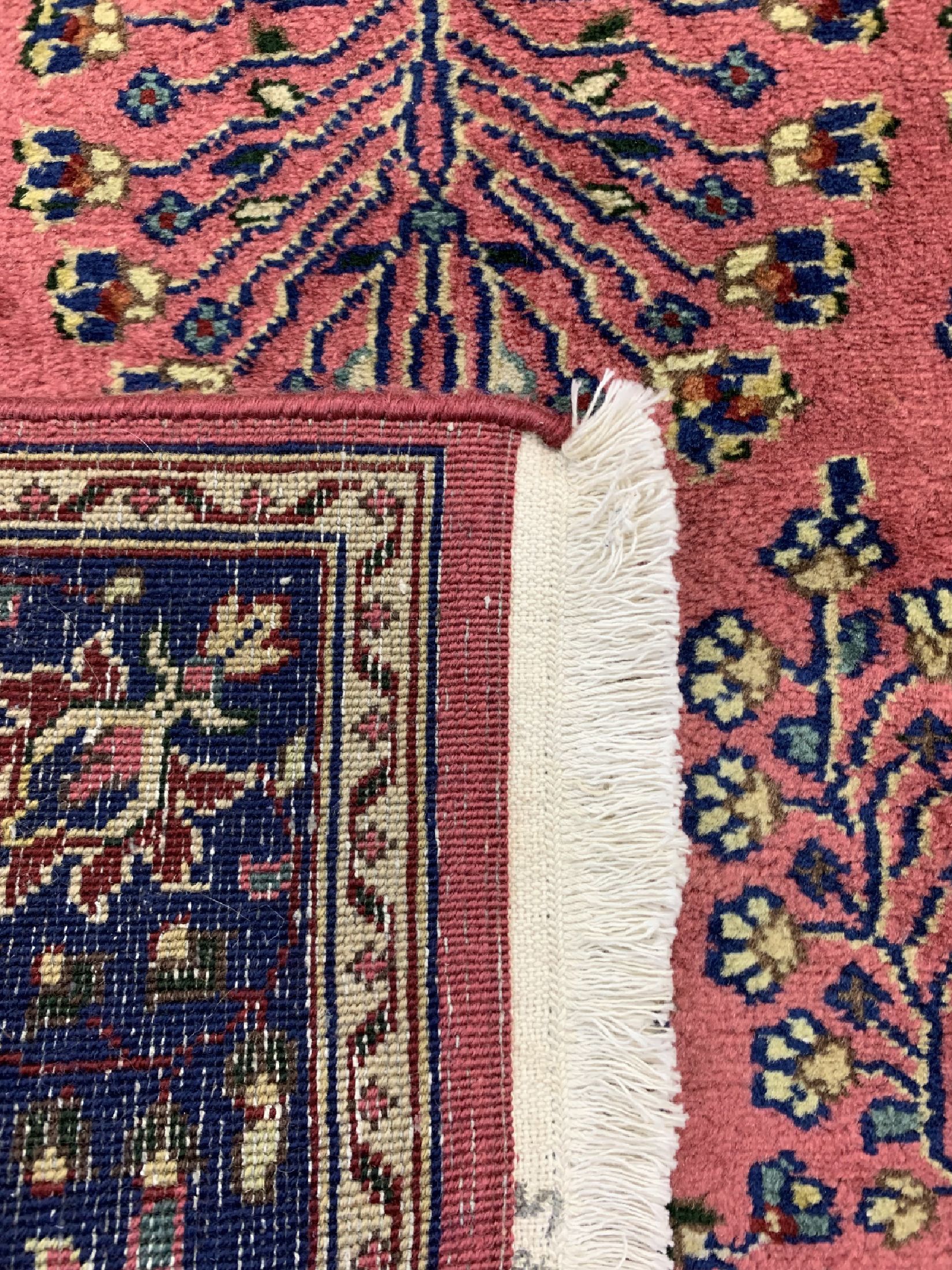 Detail d: Sarogh Mohajeran fein, Indien, ca. 40 Jahre, Korkwolle auf Baumwolle, ca. 167 x 92 cm, EHZ: 1-2