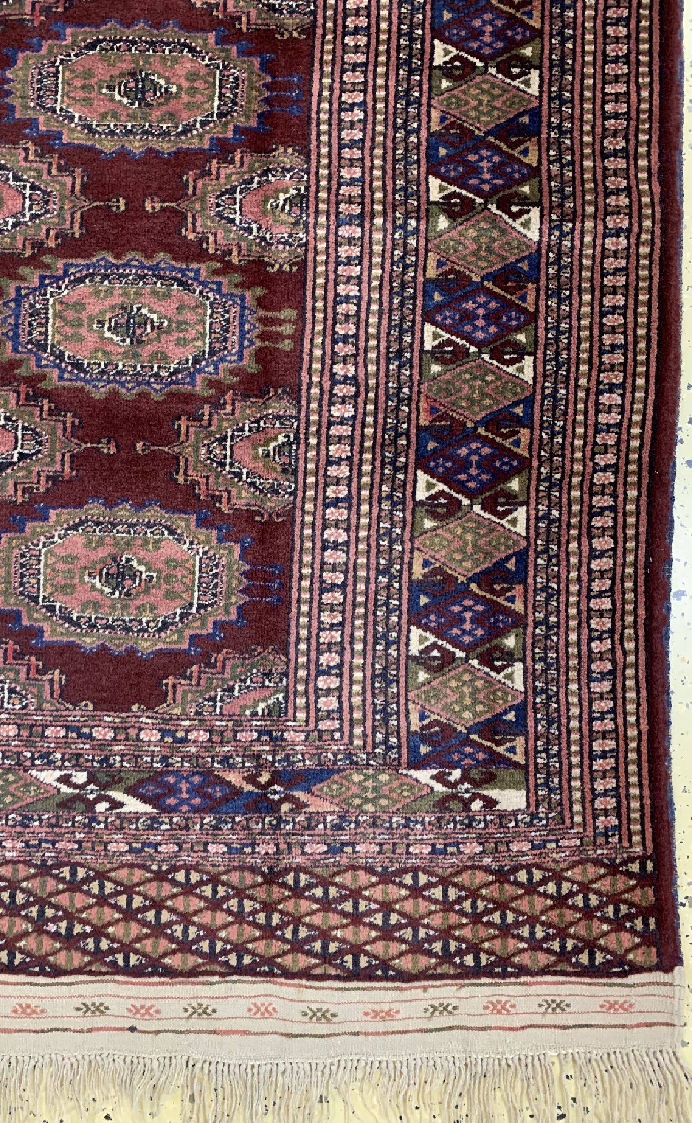 Detail a: Yomud alt, Turkmenistan, um 1960, Wolle aufWolle, ca. 335 x 195 cm, EHZ: 2