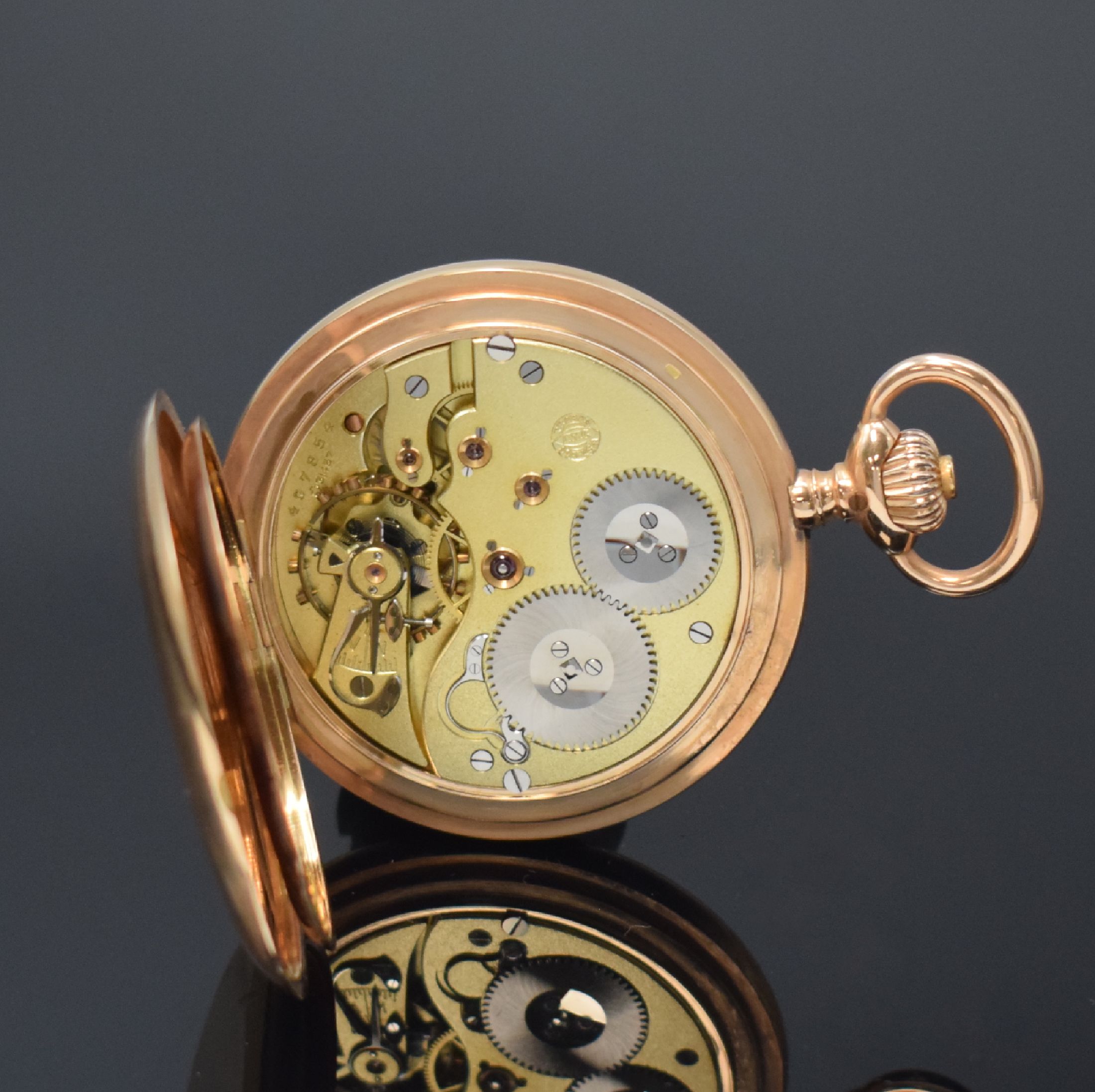Detail f: IWC Herrensavonette in RG 585/000, Schweiz um 1908, guill. 3 Deckel-Goldgeh., Sprungdeckel m. Monogramm, Emailzifferbl. m. arab. Zahlen, gold. ...
