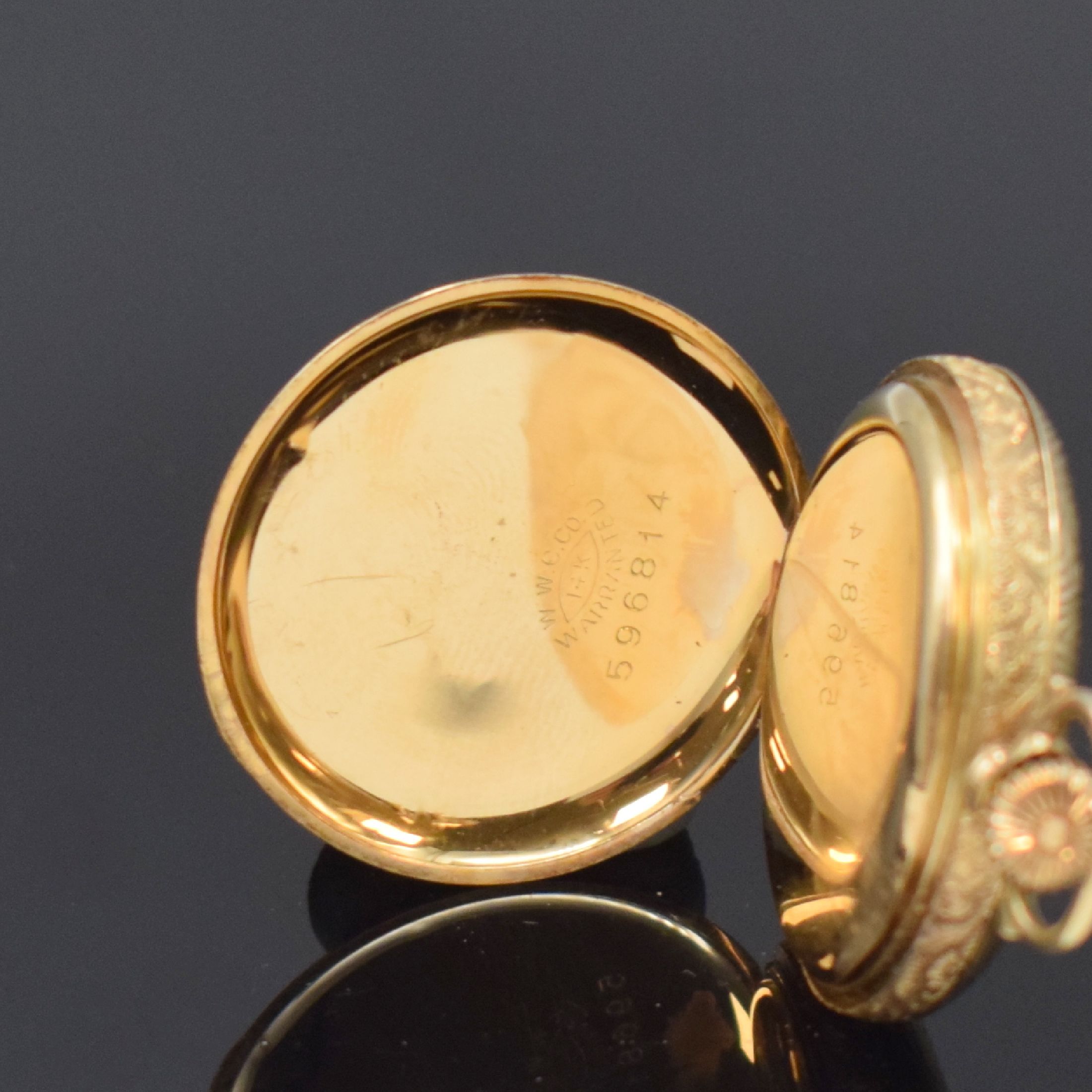 Detail d: IMPERIAL / BUREN WATCH kleine Savonette in GG 585/000, Schweiz um 1920, 3 Deckel-Goldgeh.floral grav., grav. Sprung- u. Rückdeckel (m. Monogramm), ...