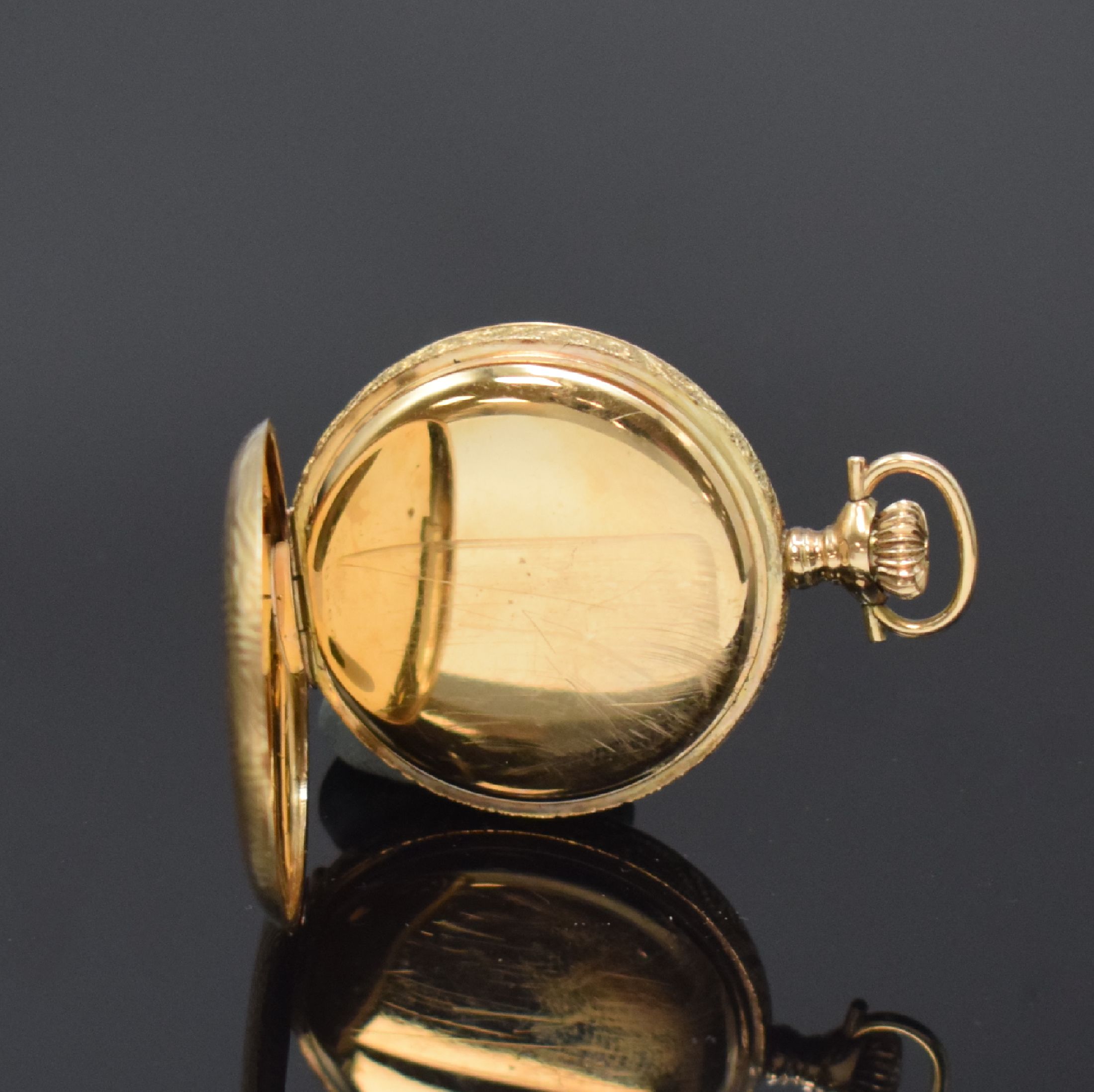 Detail e: IMPERIAL / BUREN WATCH kleine Savonette in GG 585/000, Schweiz um 1920, 3 Deckel-Goldgeh.floral grav., grav. Sprung- u. Rückdeckel (m. Monogramm), ...