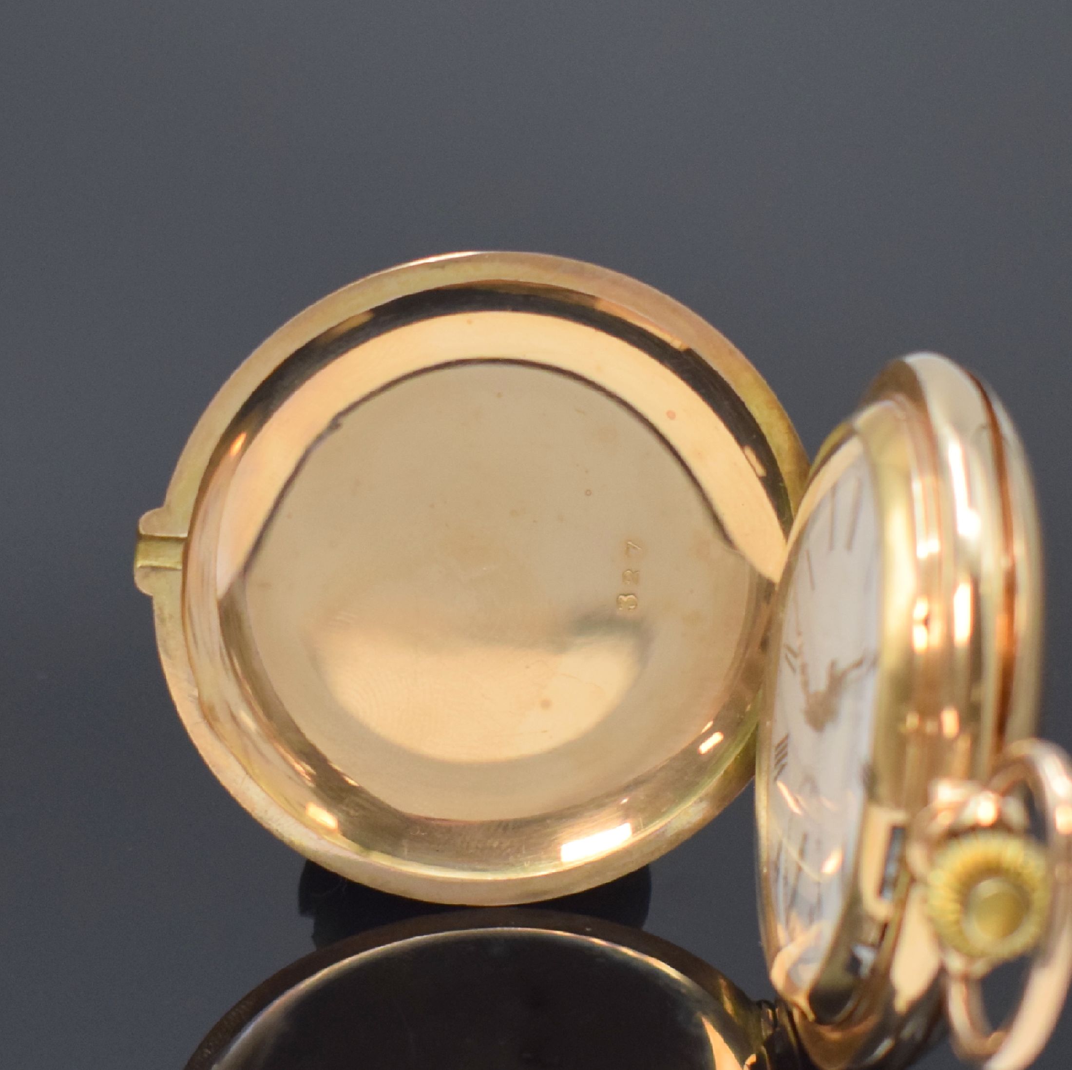 Detail a: SYSTEME GLASHÜTTE Herrensavonette in RoseG 585/000, Schweiz um 1920, guill. Geh., Goldcuvette, Sprungdeckel m. Monogrammspiegel, Emailzifferbl. m. ...