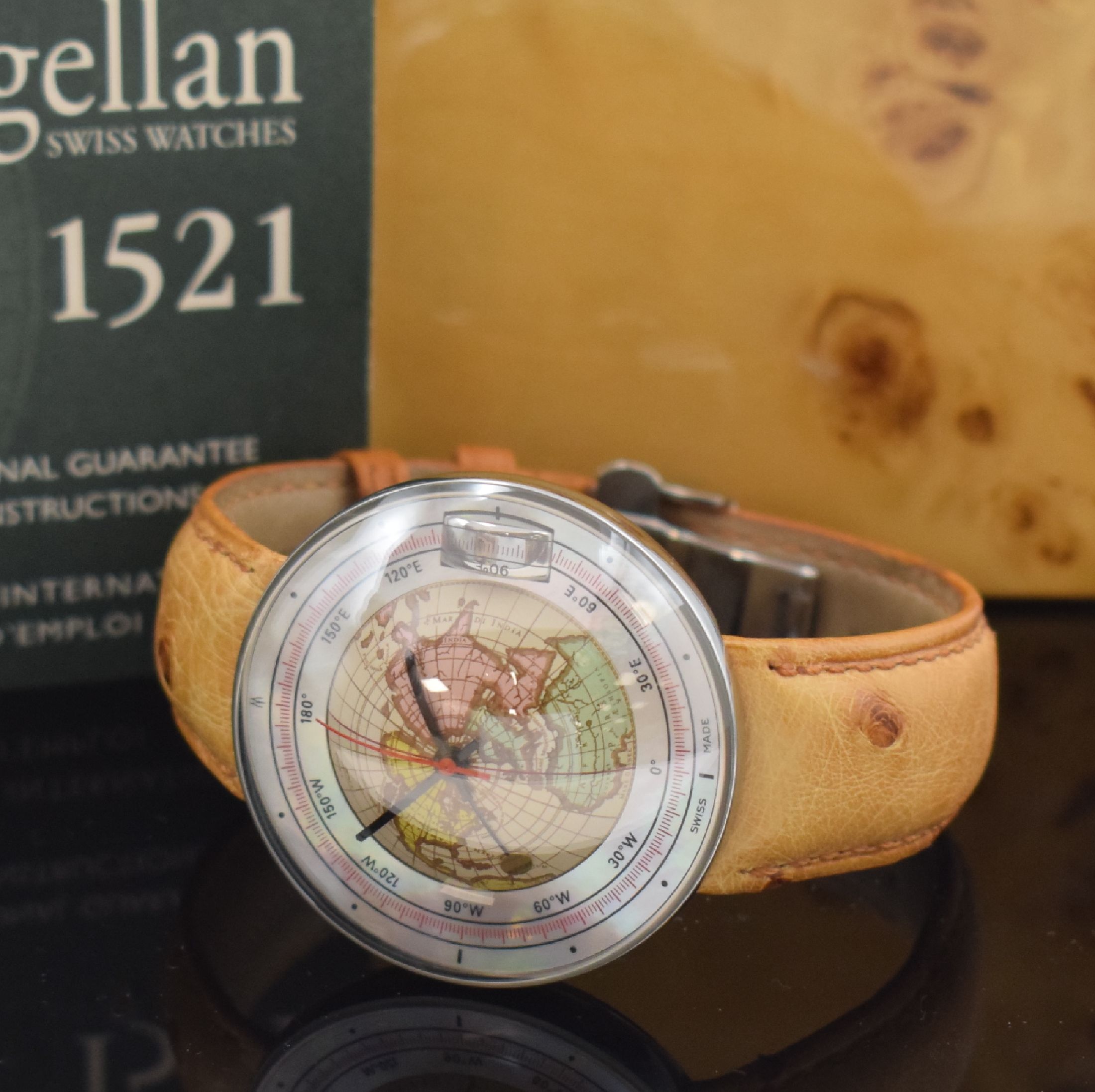 Detail b: MAGELLAN seltene Herrenarmbanduhr "1521" Northern Hemisphere, Schweiz um 2000, Automatik, Edelstahlgeh. inkl. orig. Lederband m. orig. ...